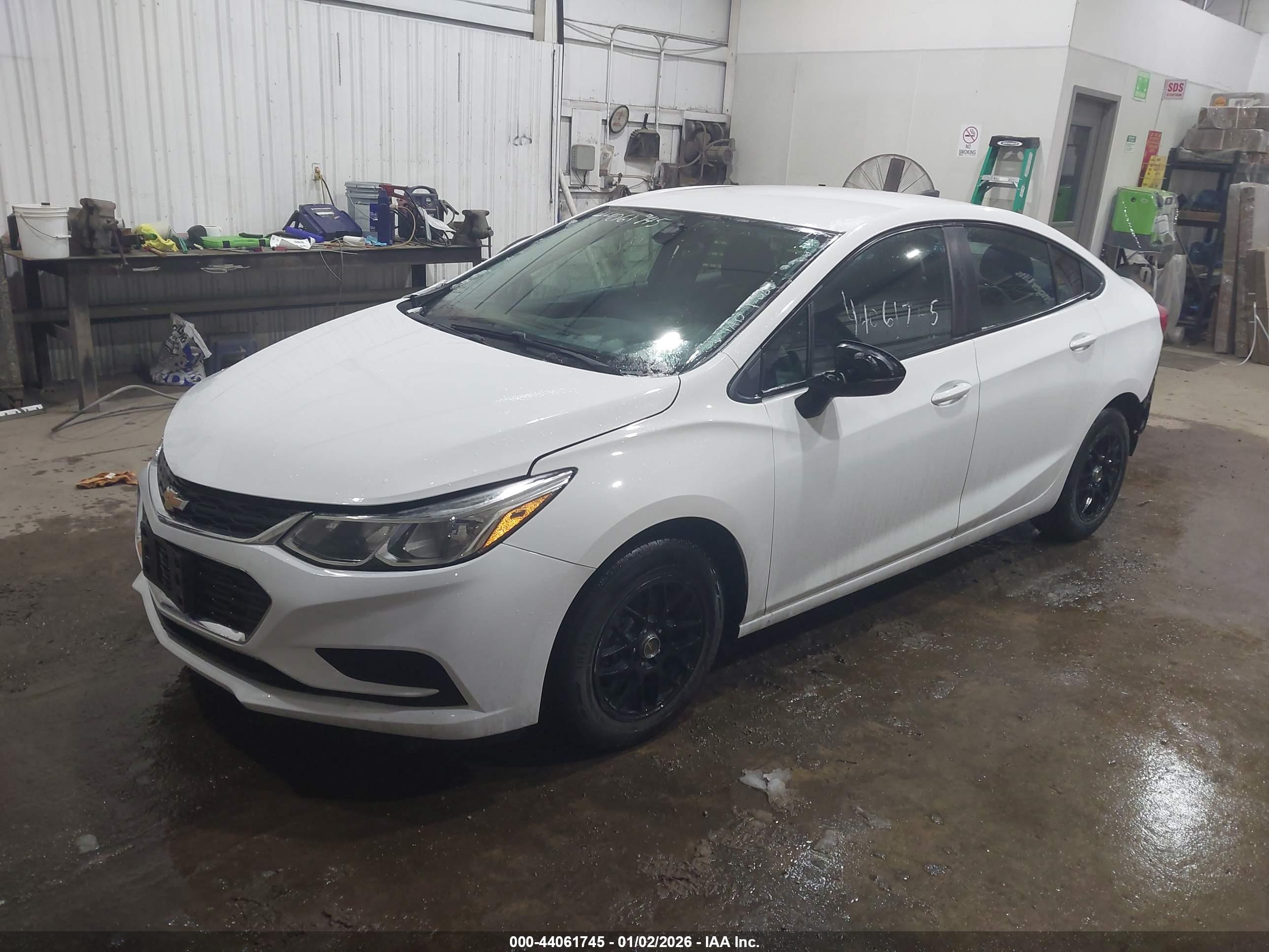 CHEVROLET CRUZE image 2