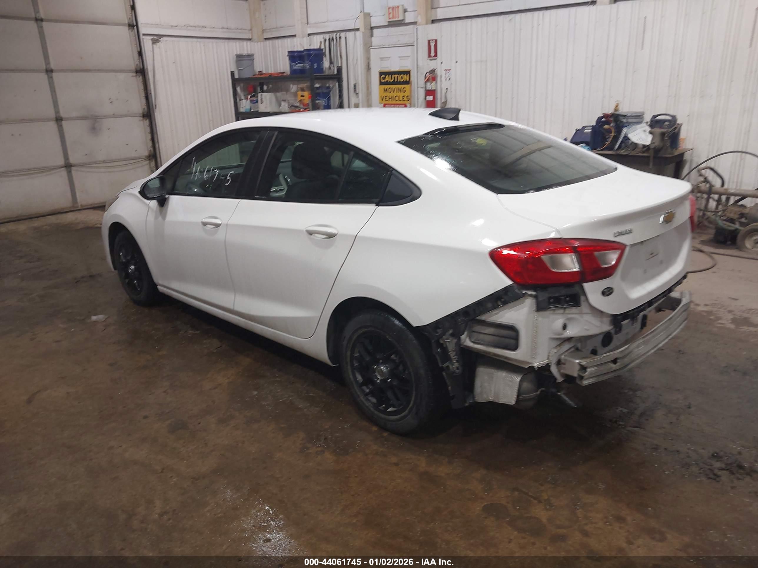 CHEVROLET CRUZE image 3