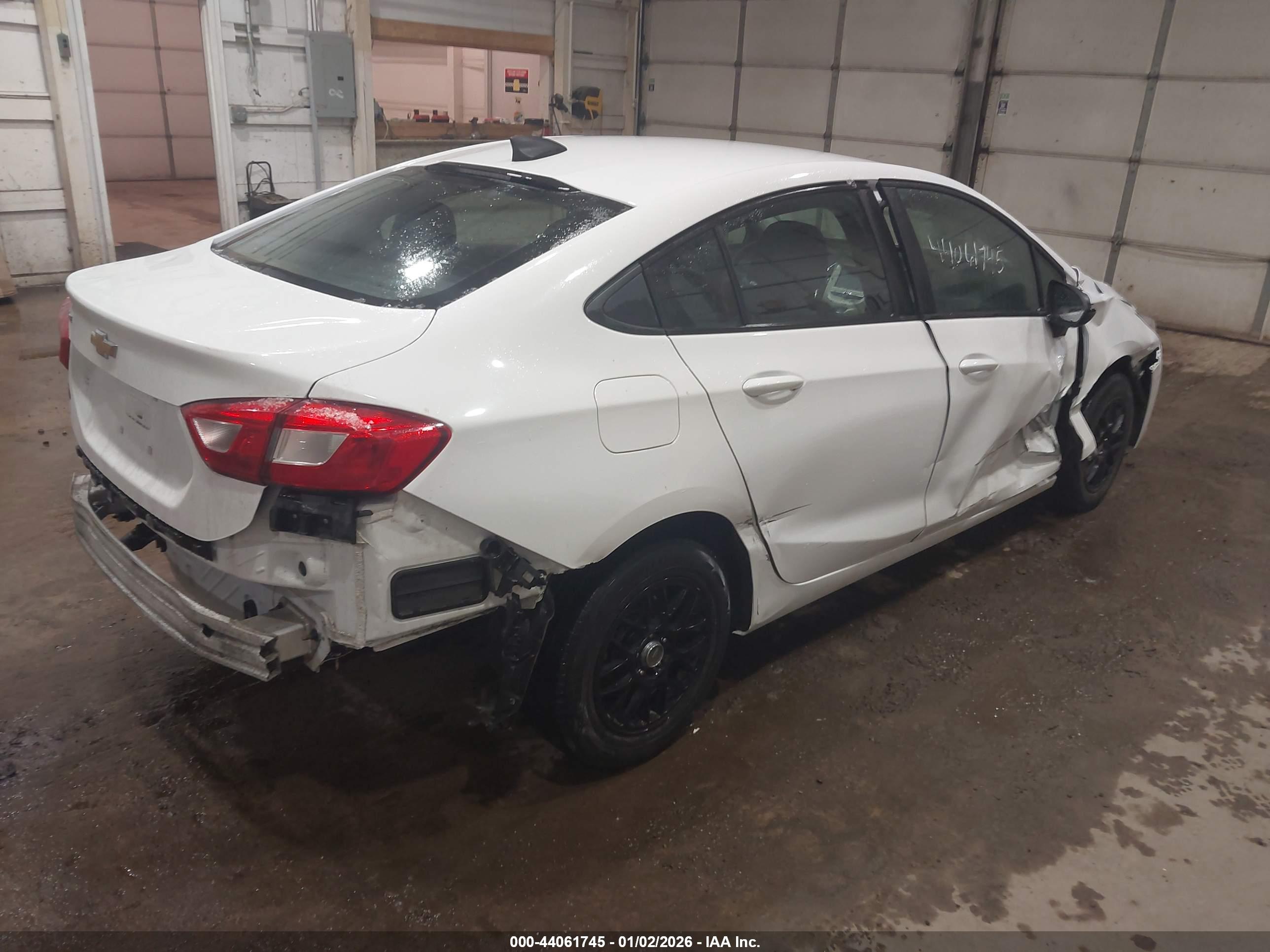 CHEVROLET CRUZE image 4
