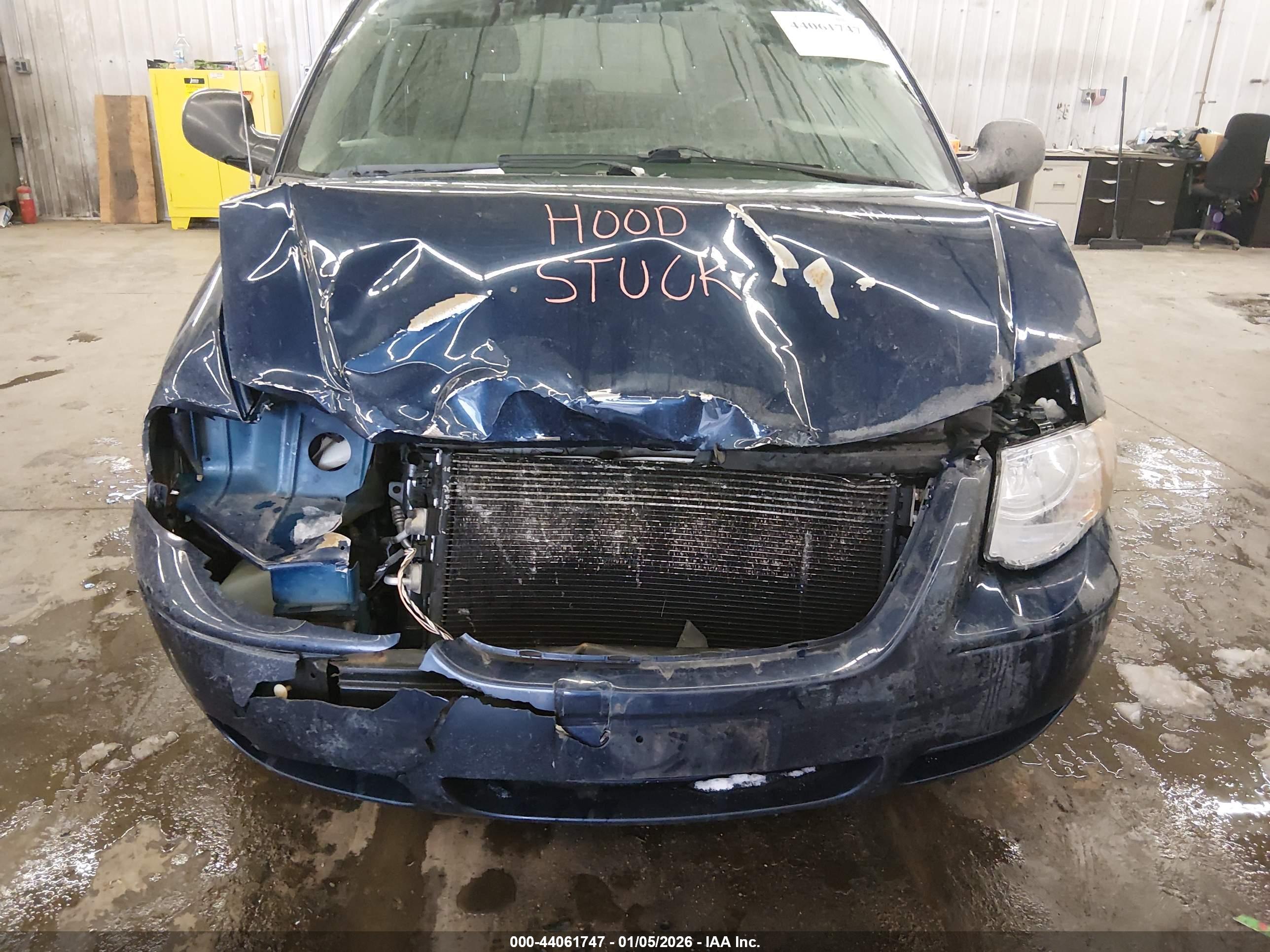CHRYSLER TOWN image 6