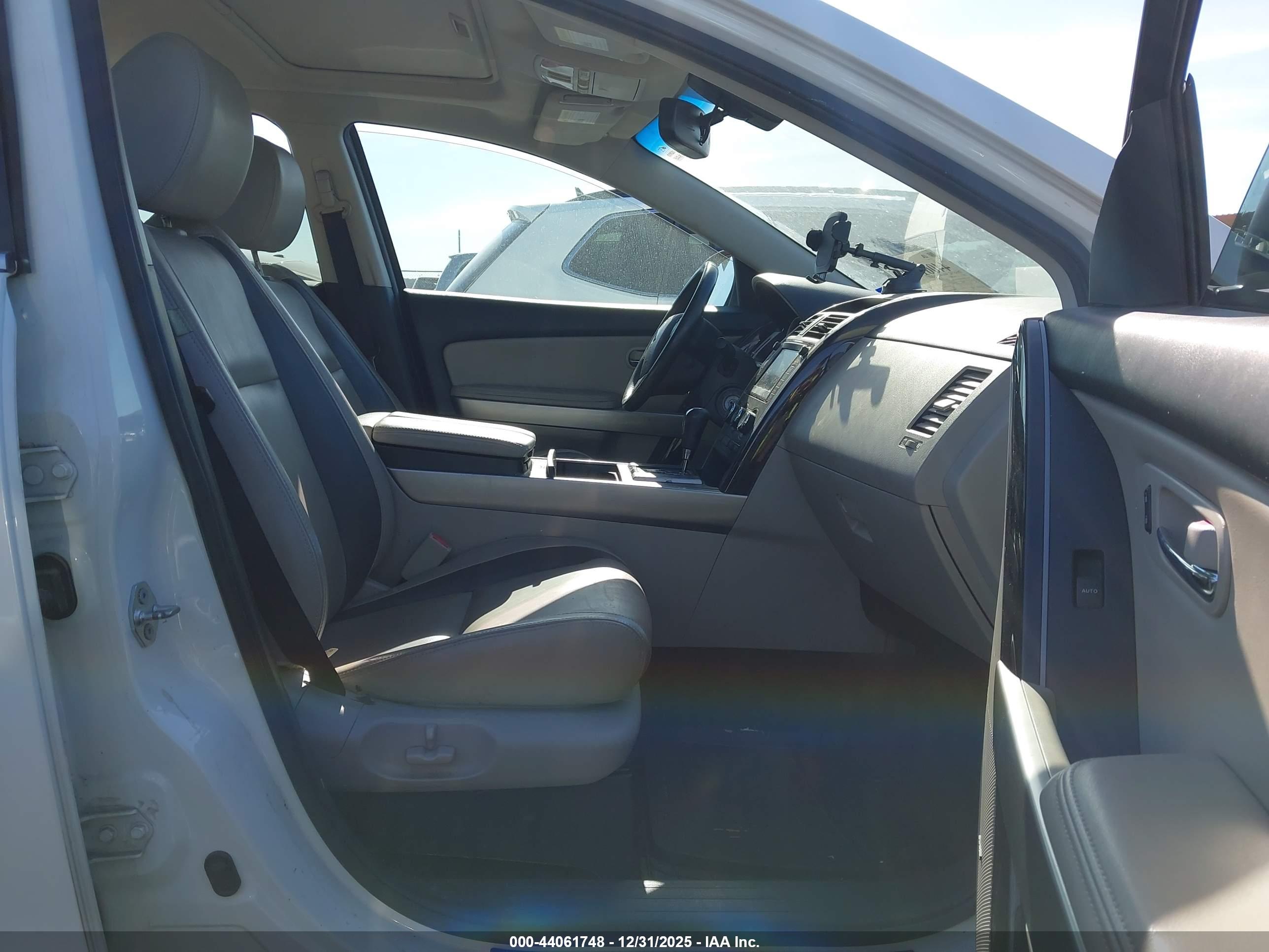 MAZDA CX-9 image 5
