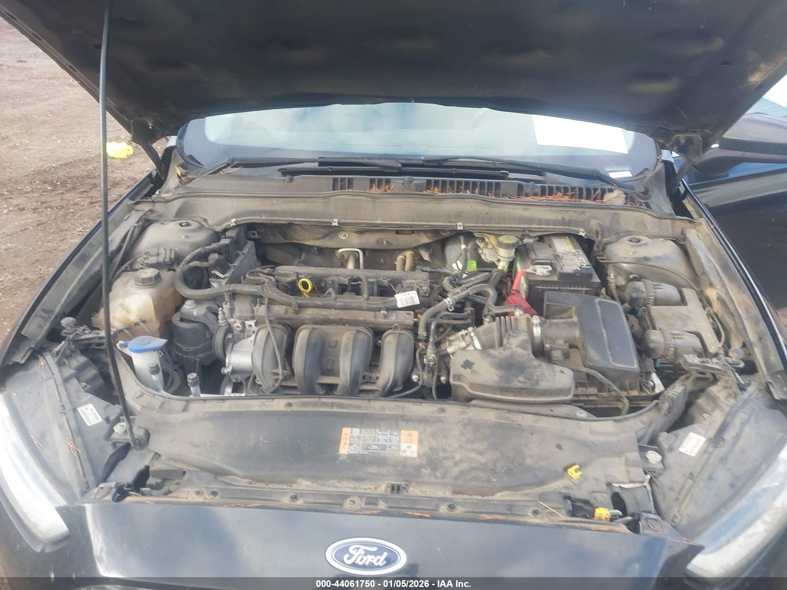 FORD FUSION image 10