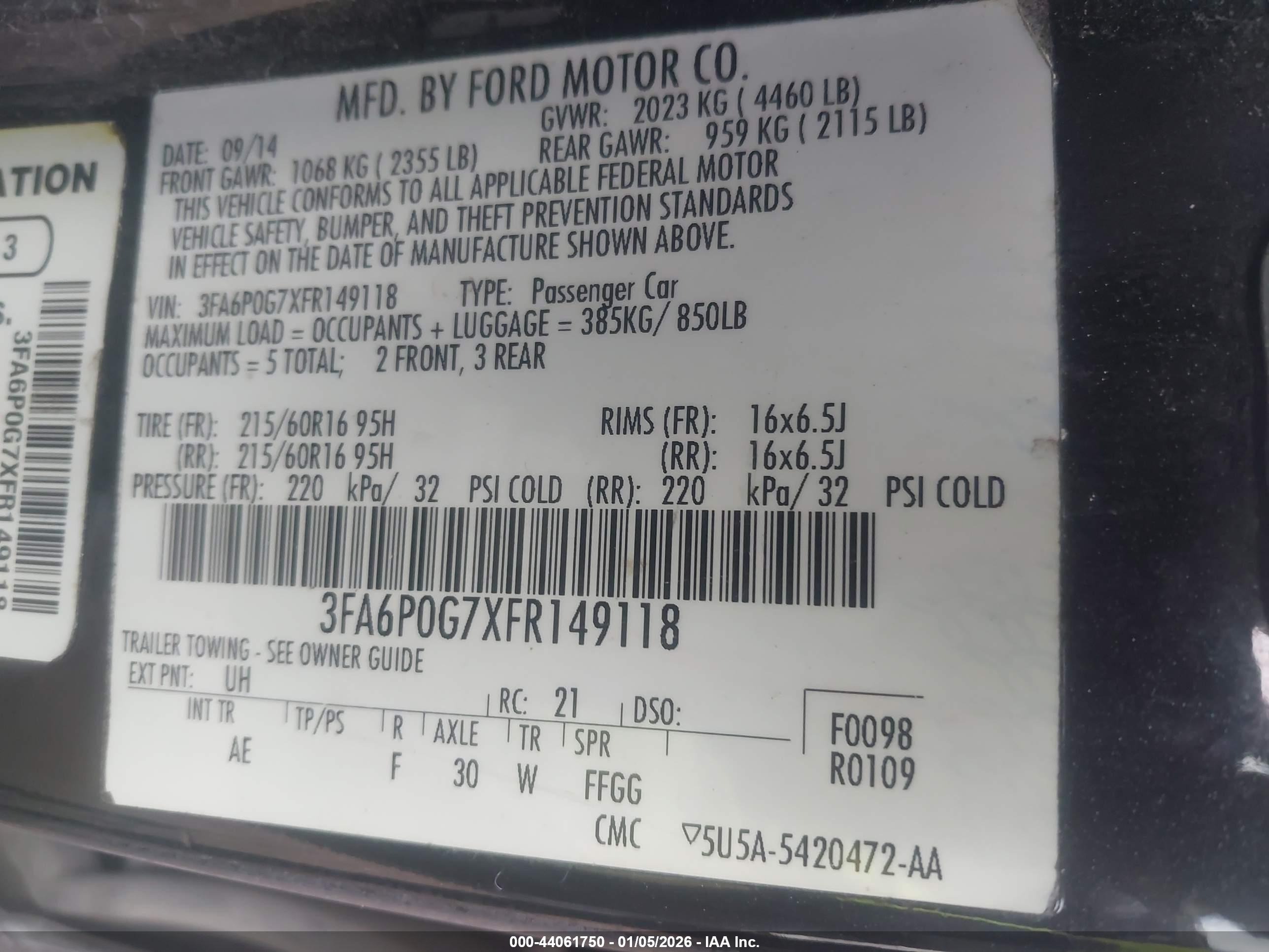 FORD FUSION image 9