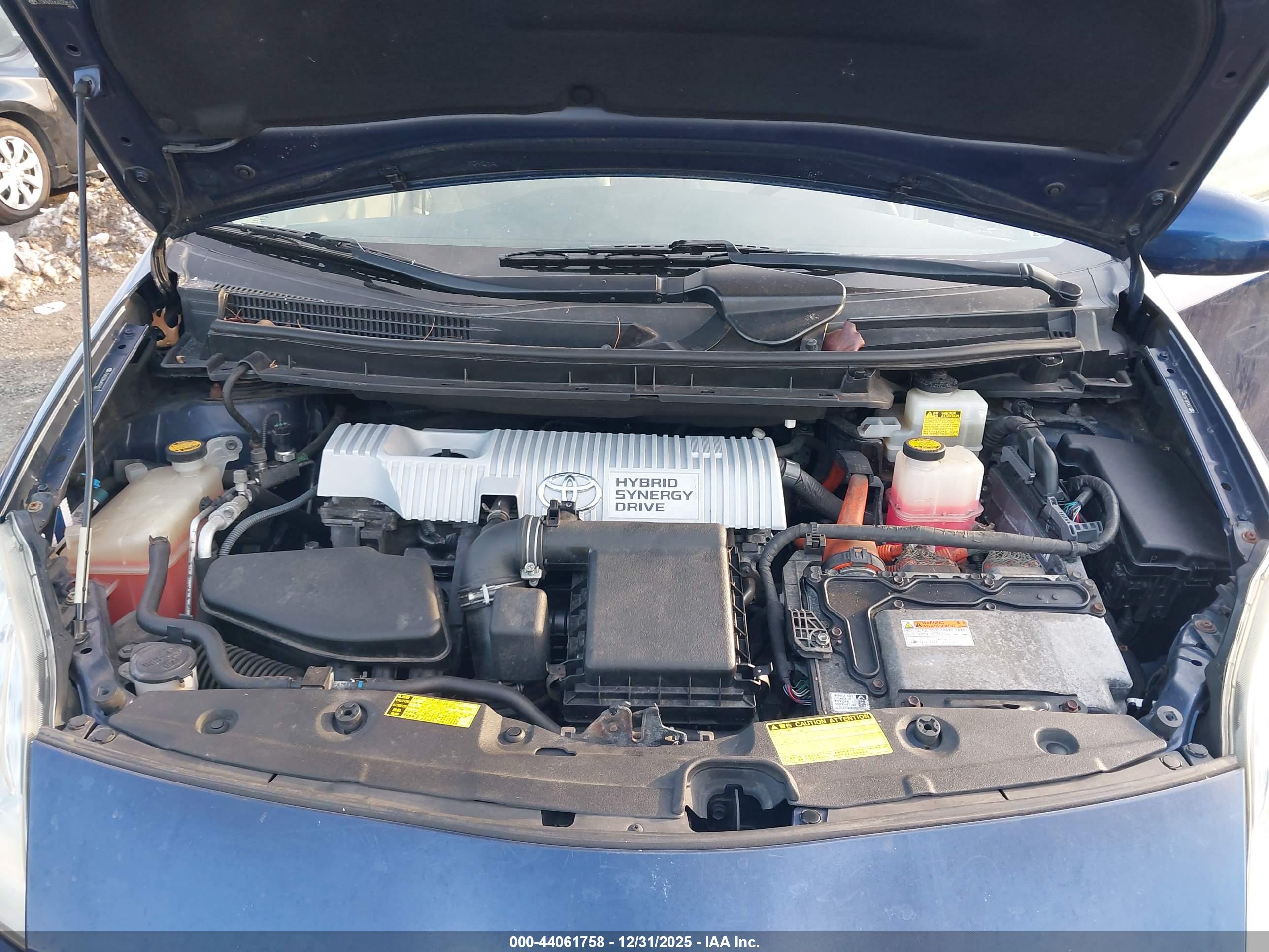 TOYOTA PRIUS image 10