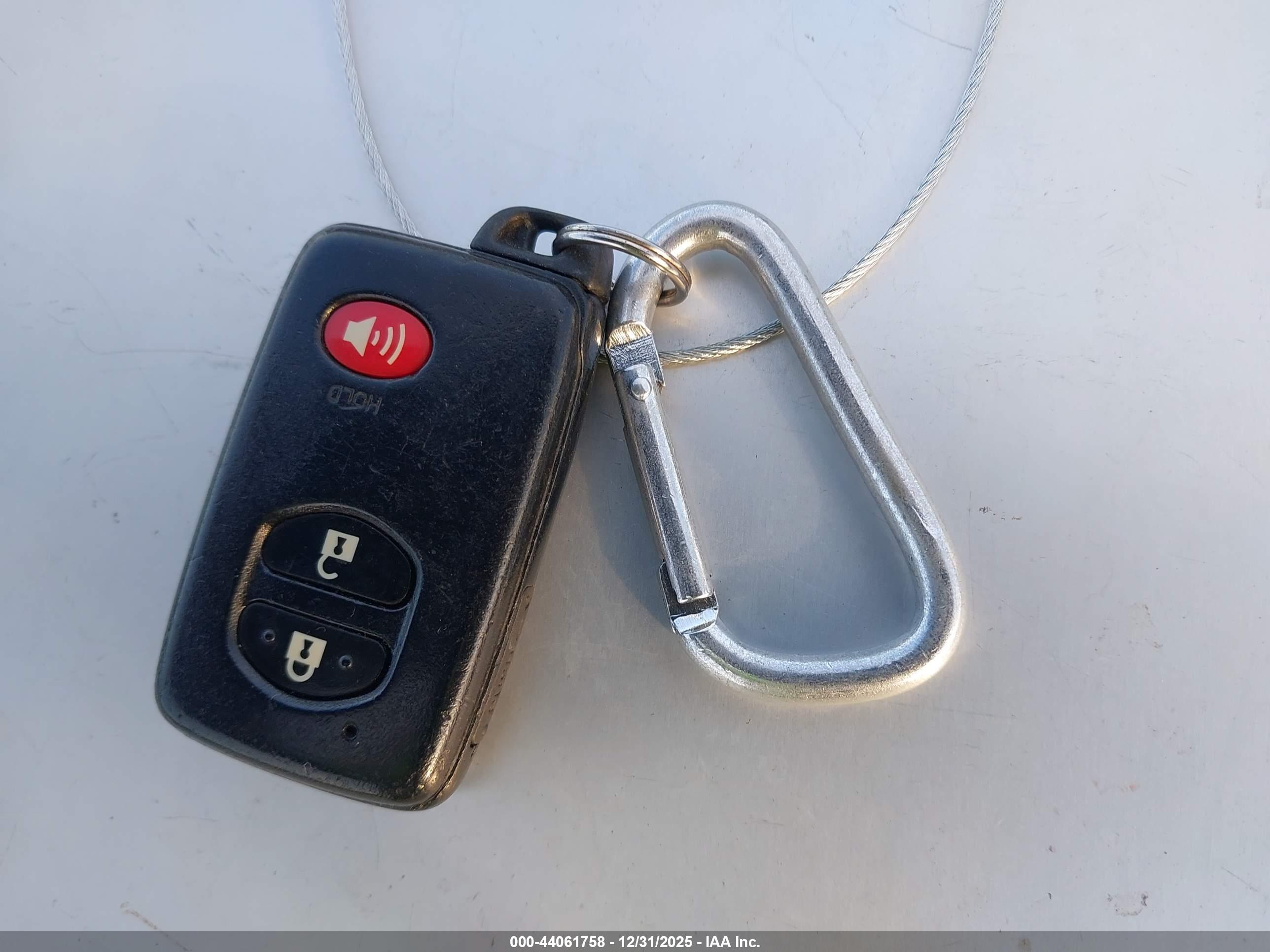 TOYOTA PRIUS image 11
