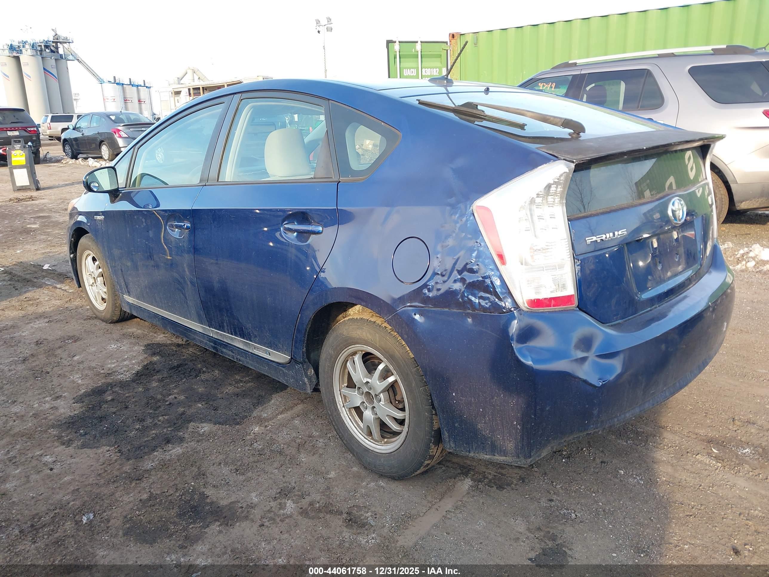 TOYOTA PRIUS image 3