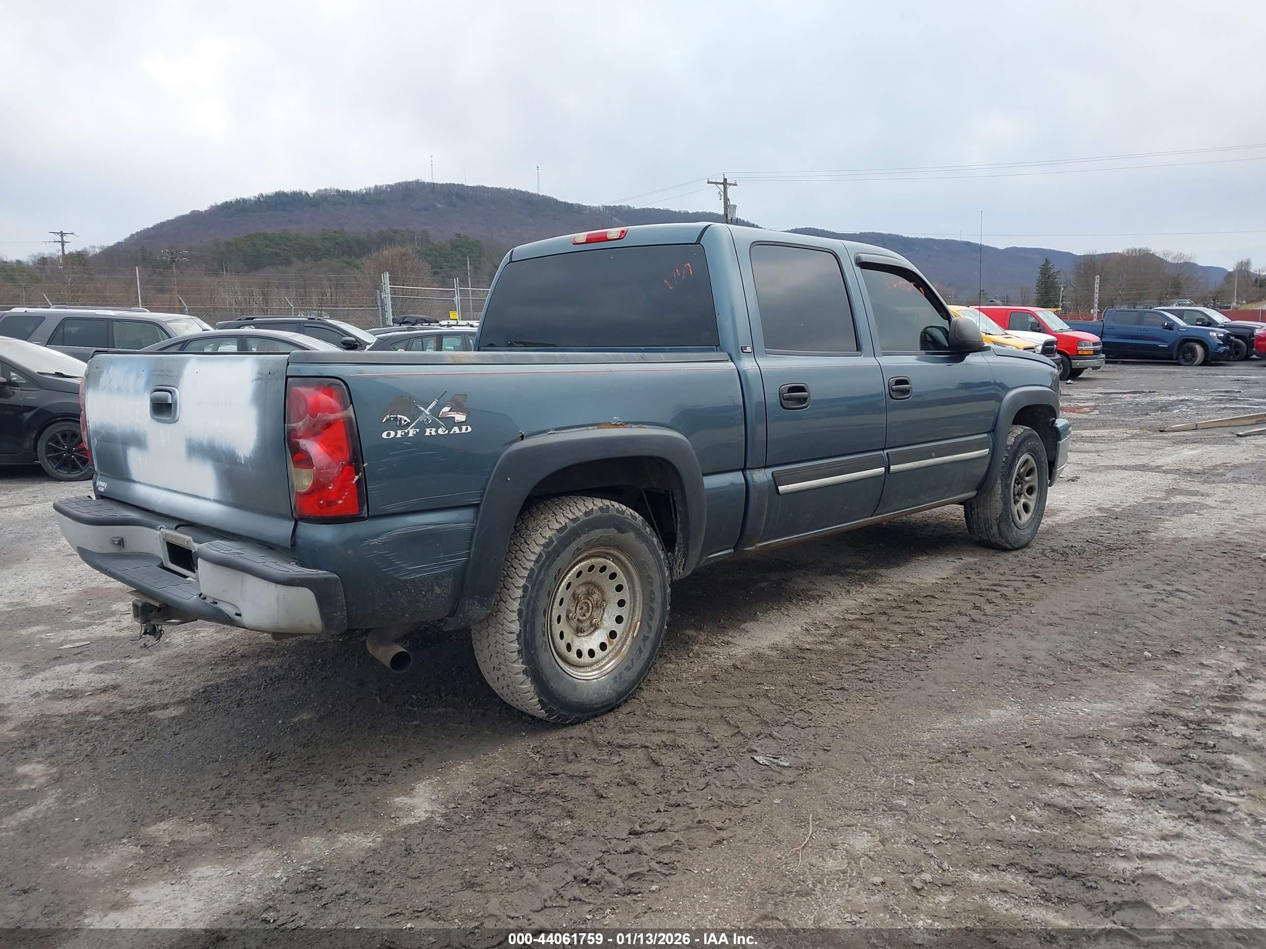 CHEVROLET SILVERADO image 4