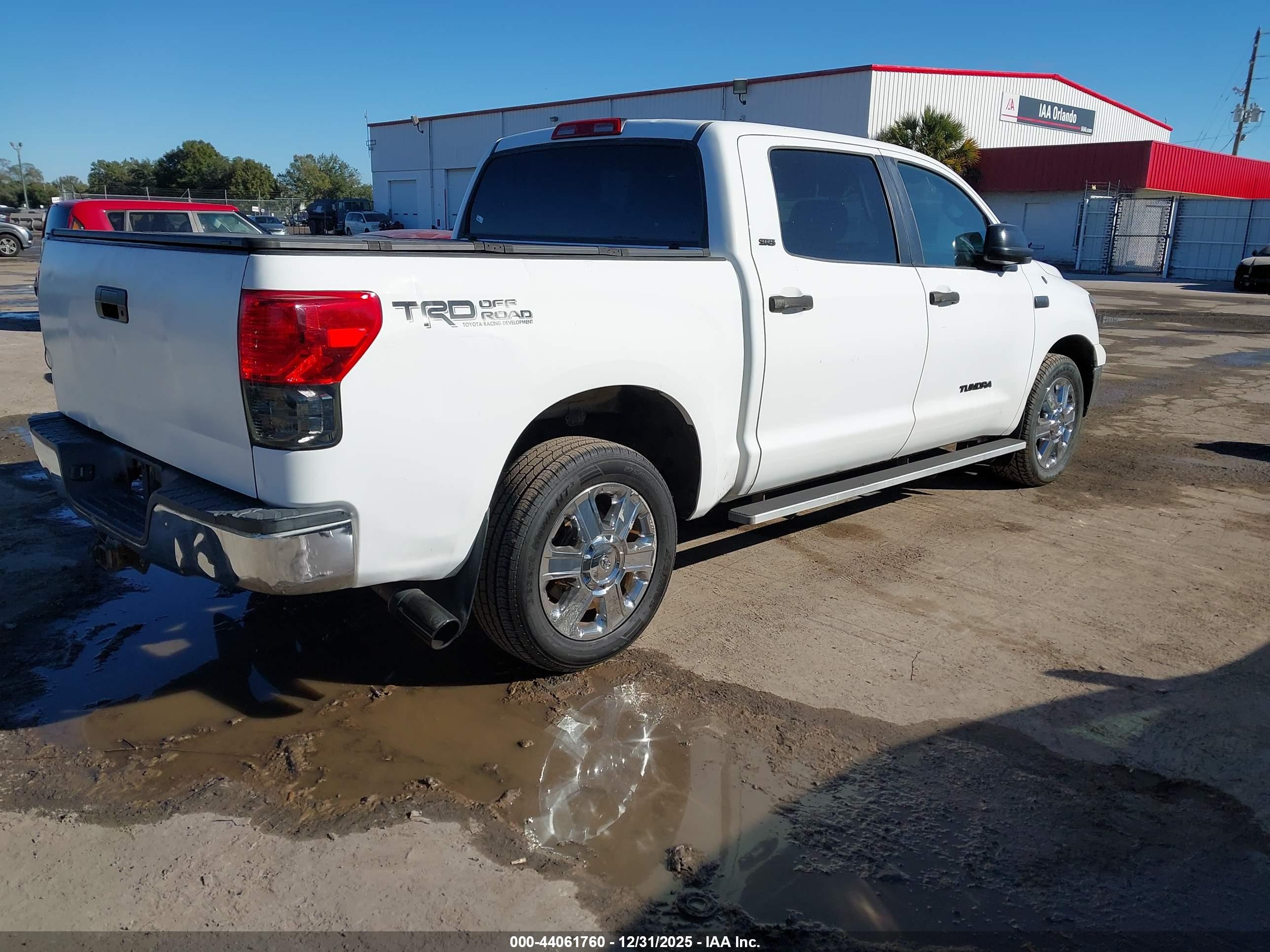 TOYOTA TUNDRA image 4