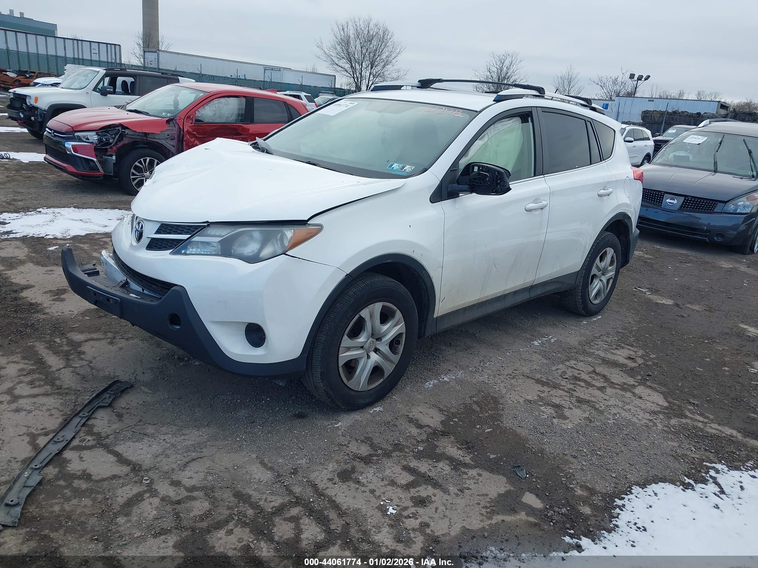 TOYOTA RAV4 image 2
