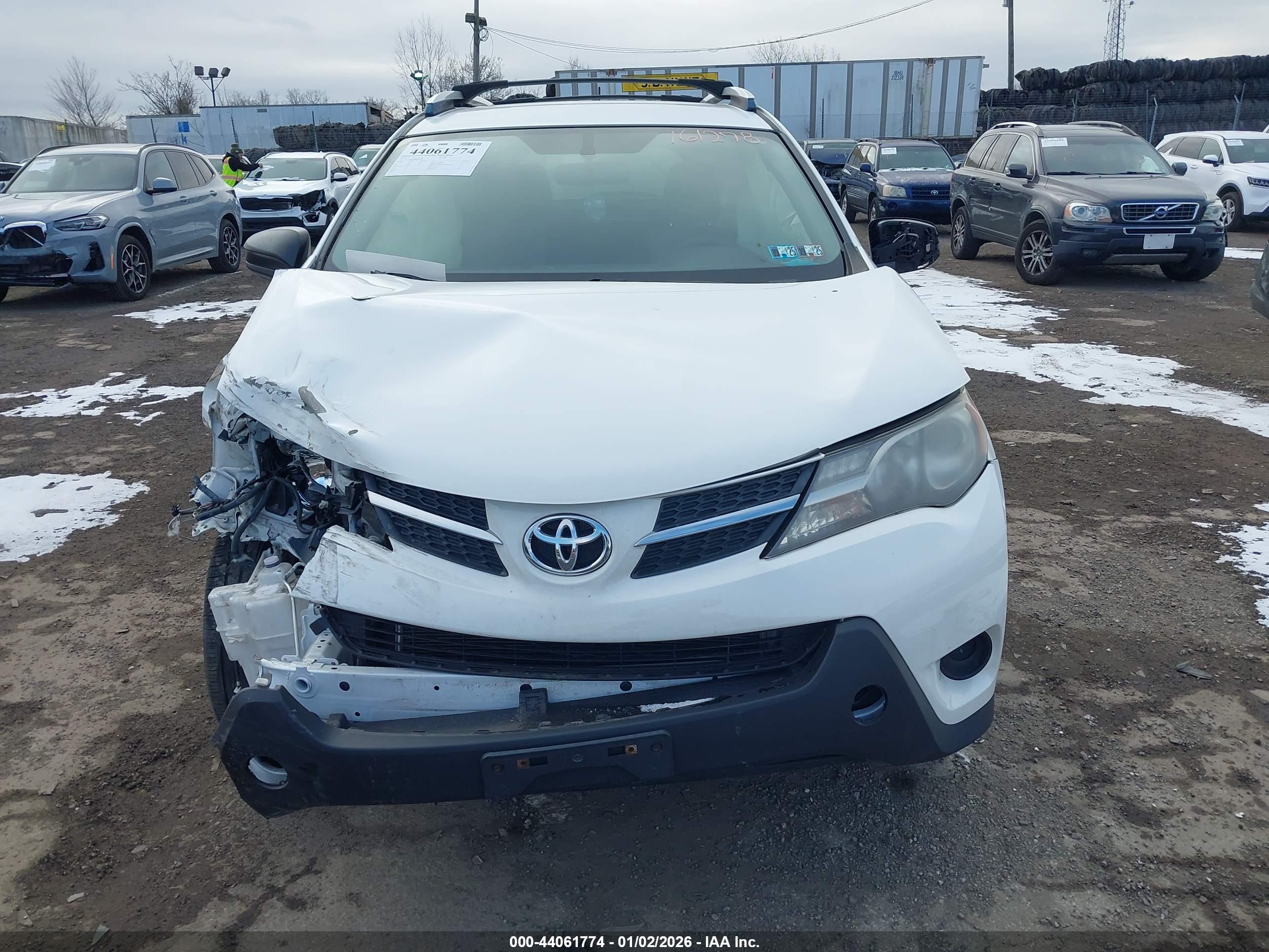 TOYOTA RAV4 image 6