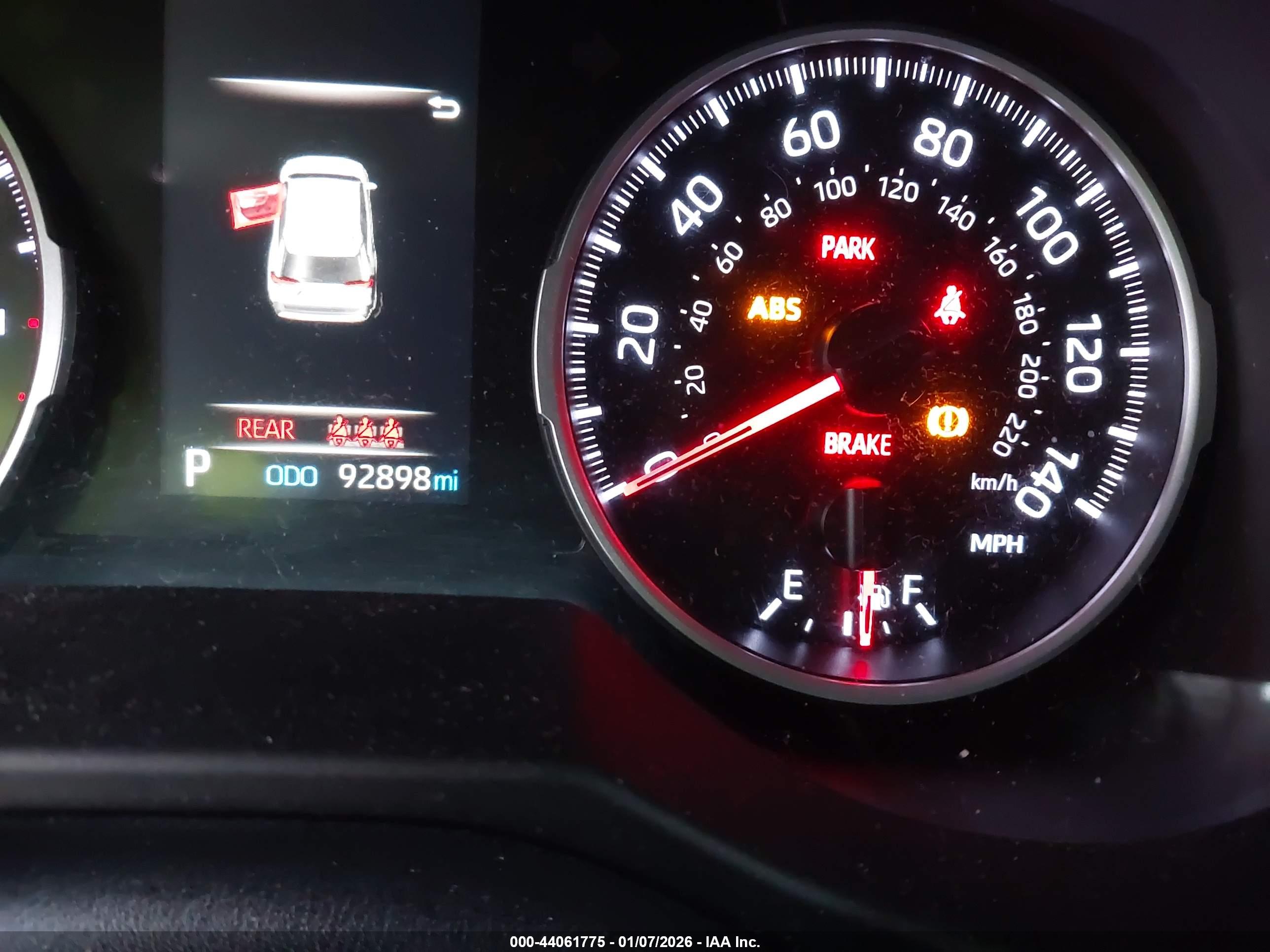 TOYOTA RAV4 image 7
