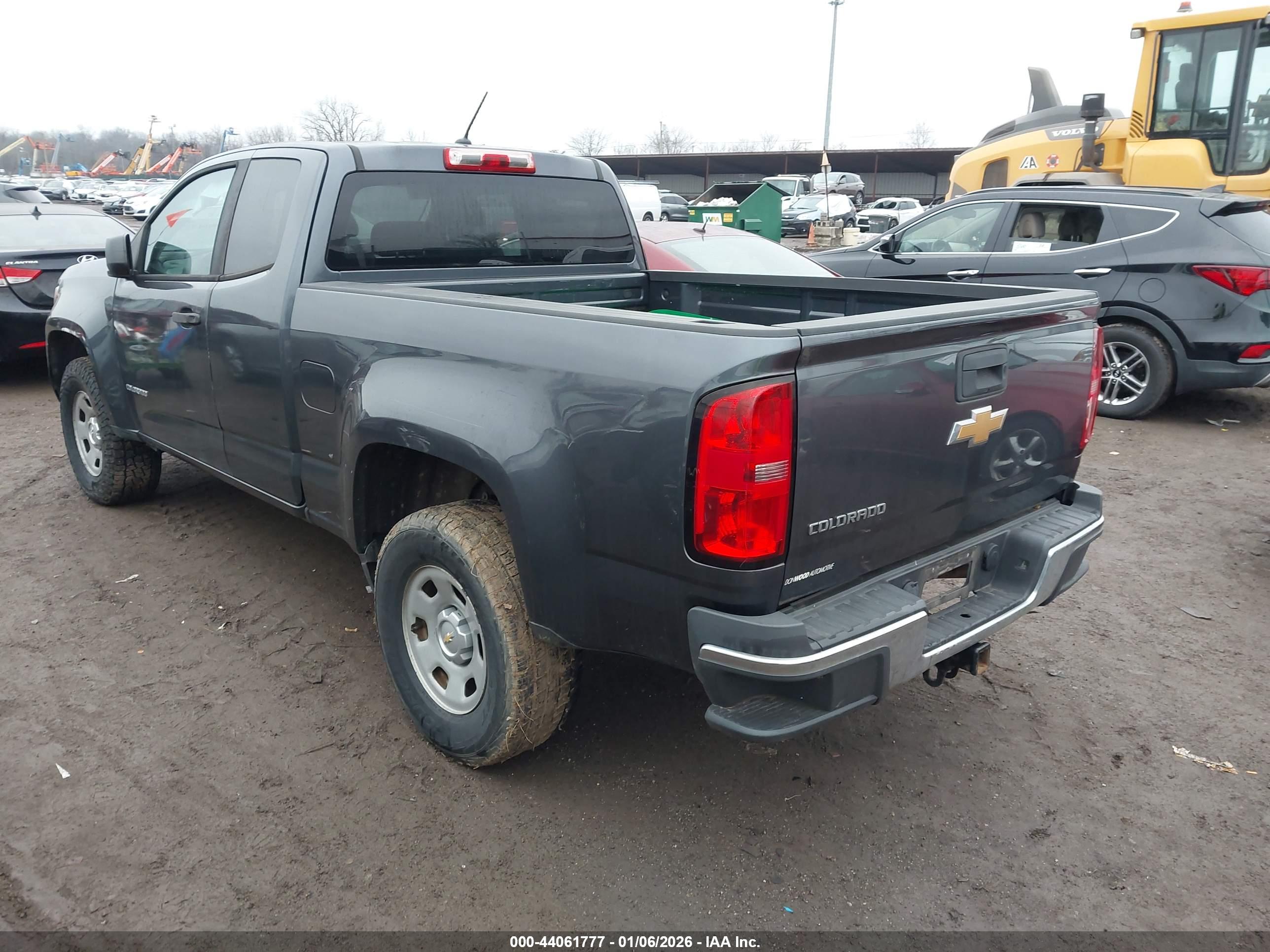 CHEVROLET COLORADO image 3