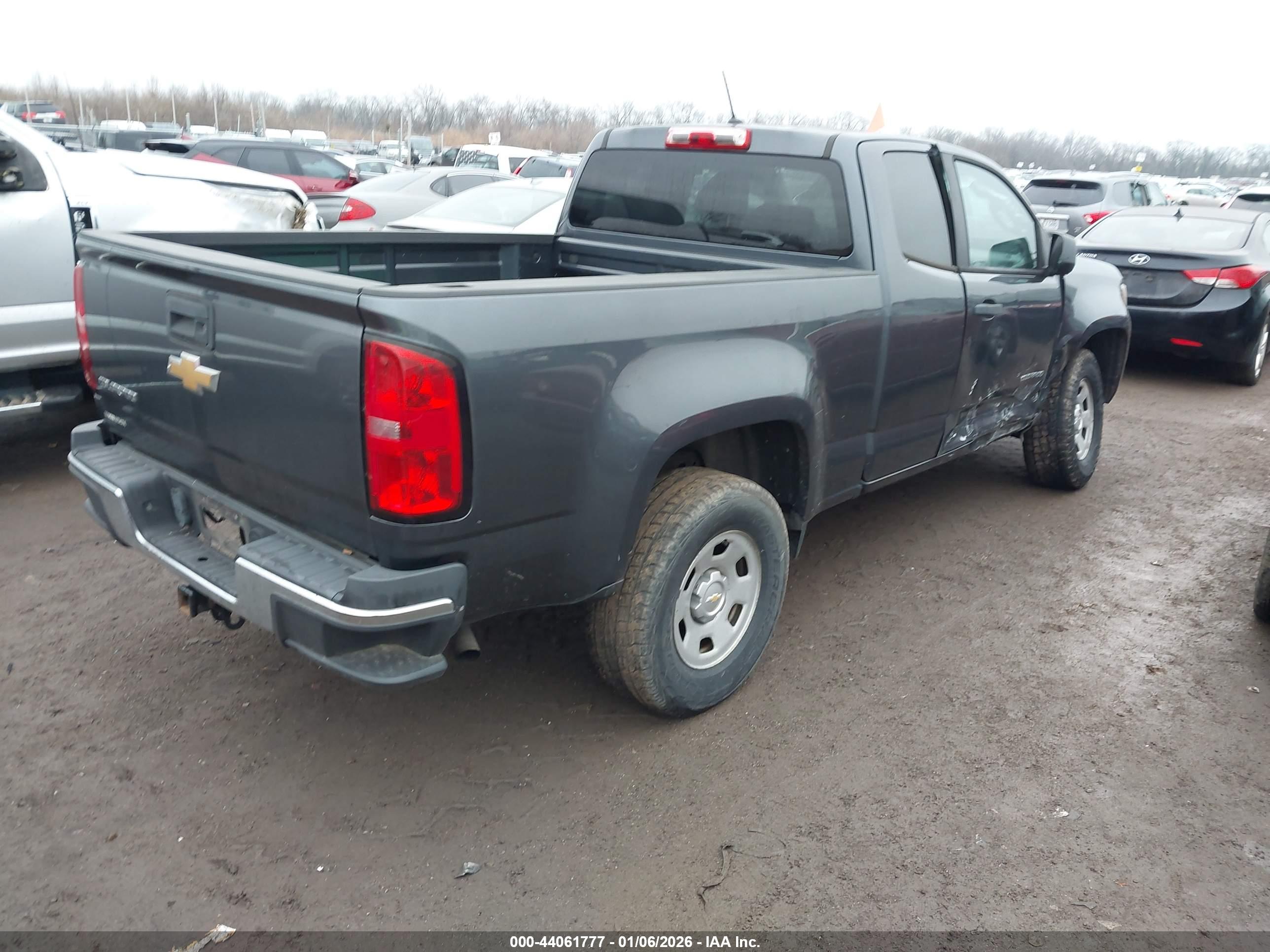 CHEVROLET COLORADO image 4