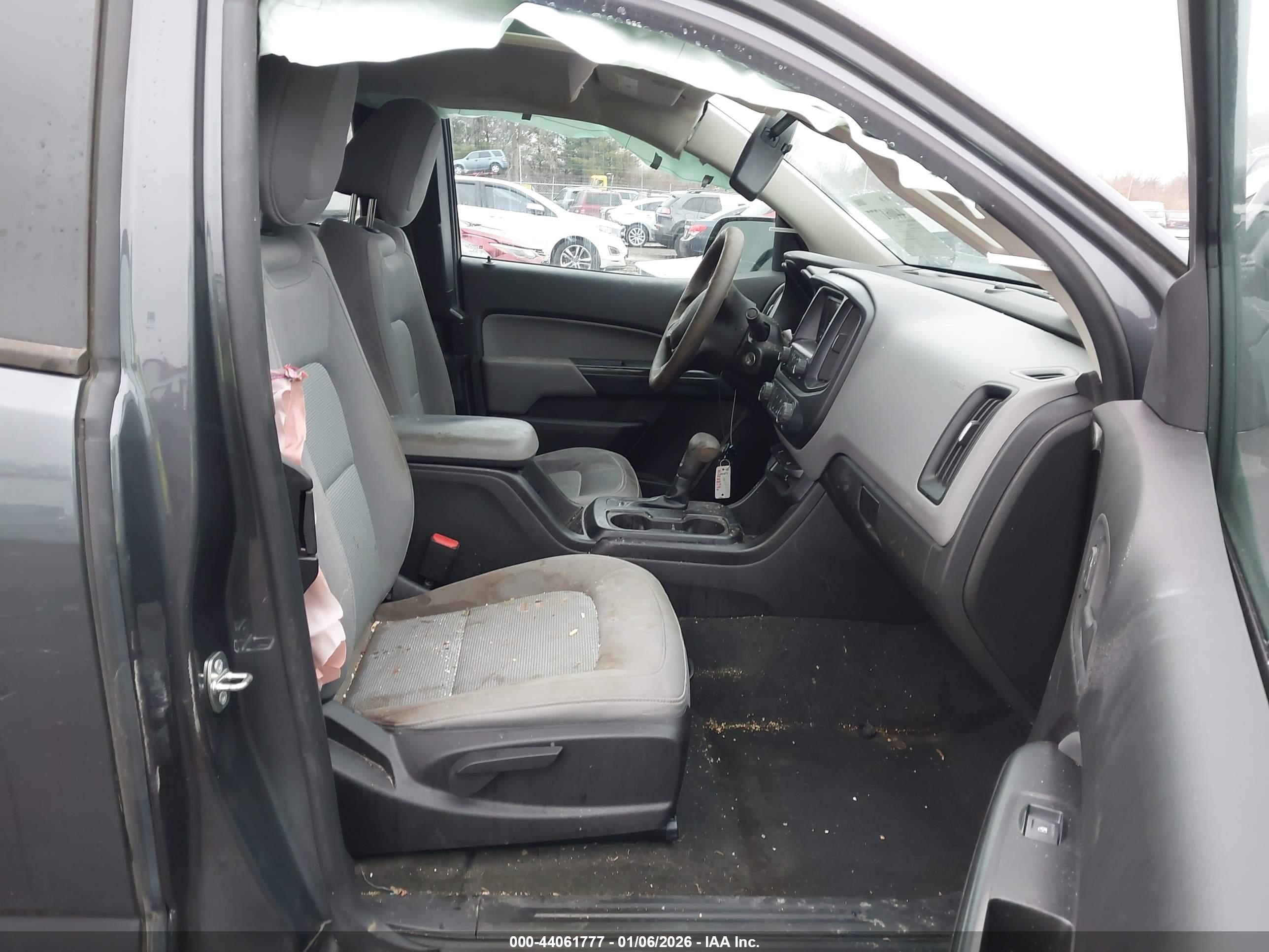 CHEVROLET COLORADO image 5