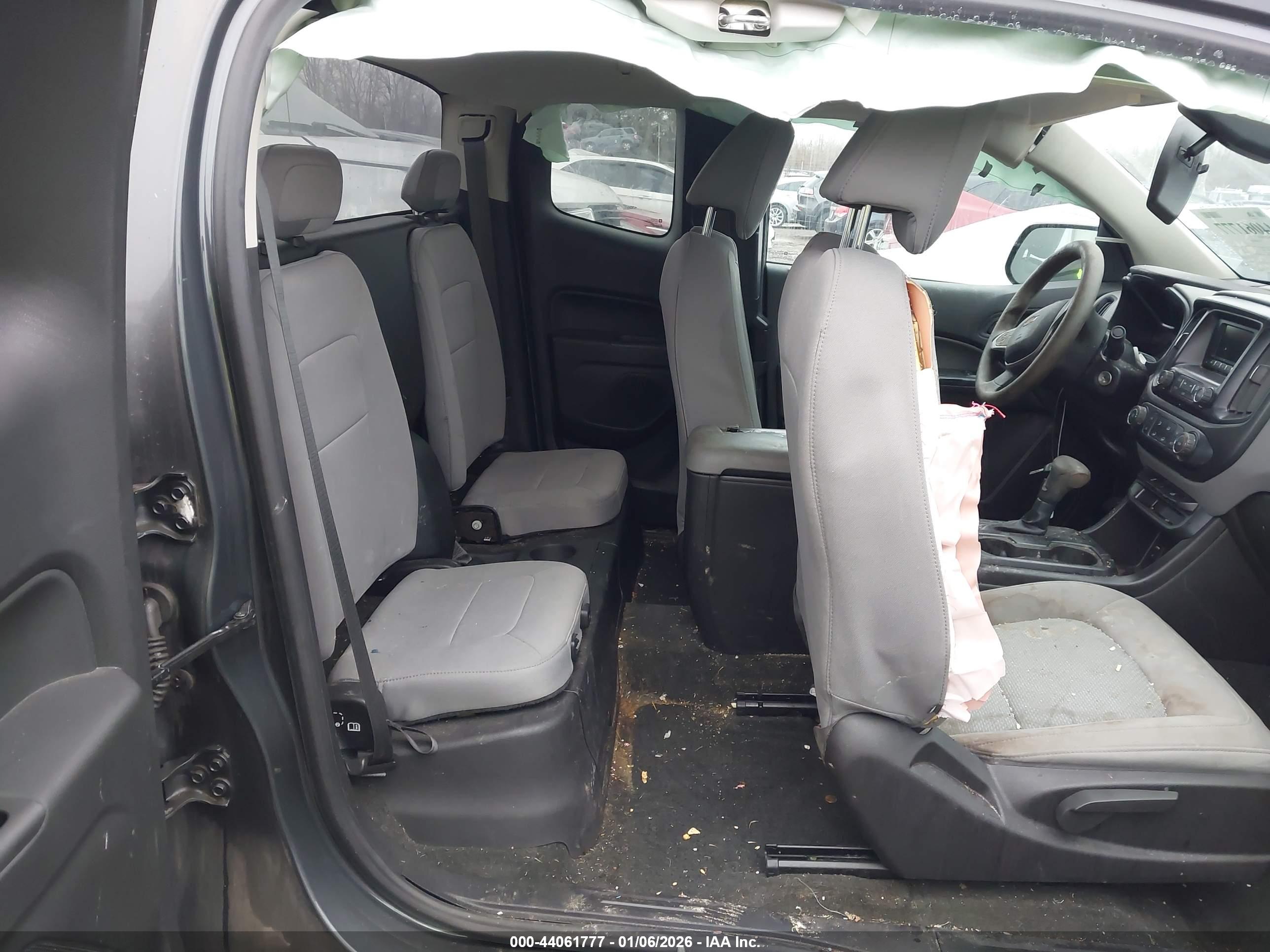 CHEVROLET COLORADO image 8