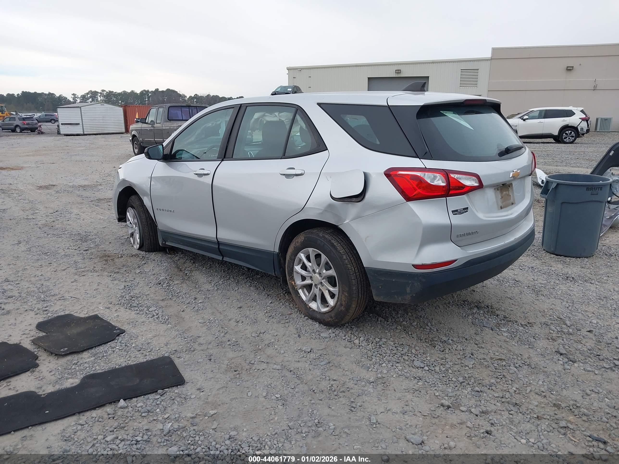 CHEVROLET EQUINOX image 3