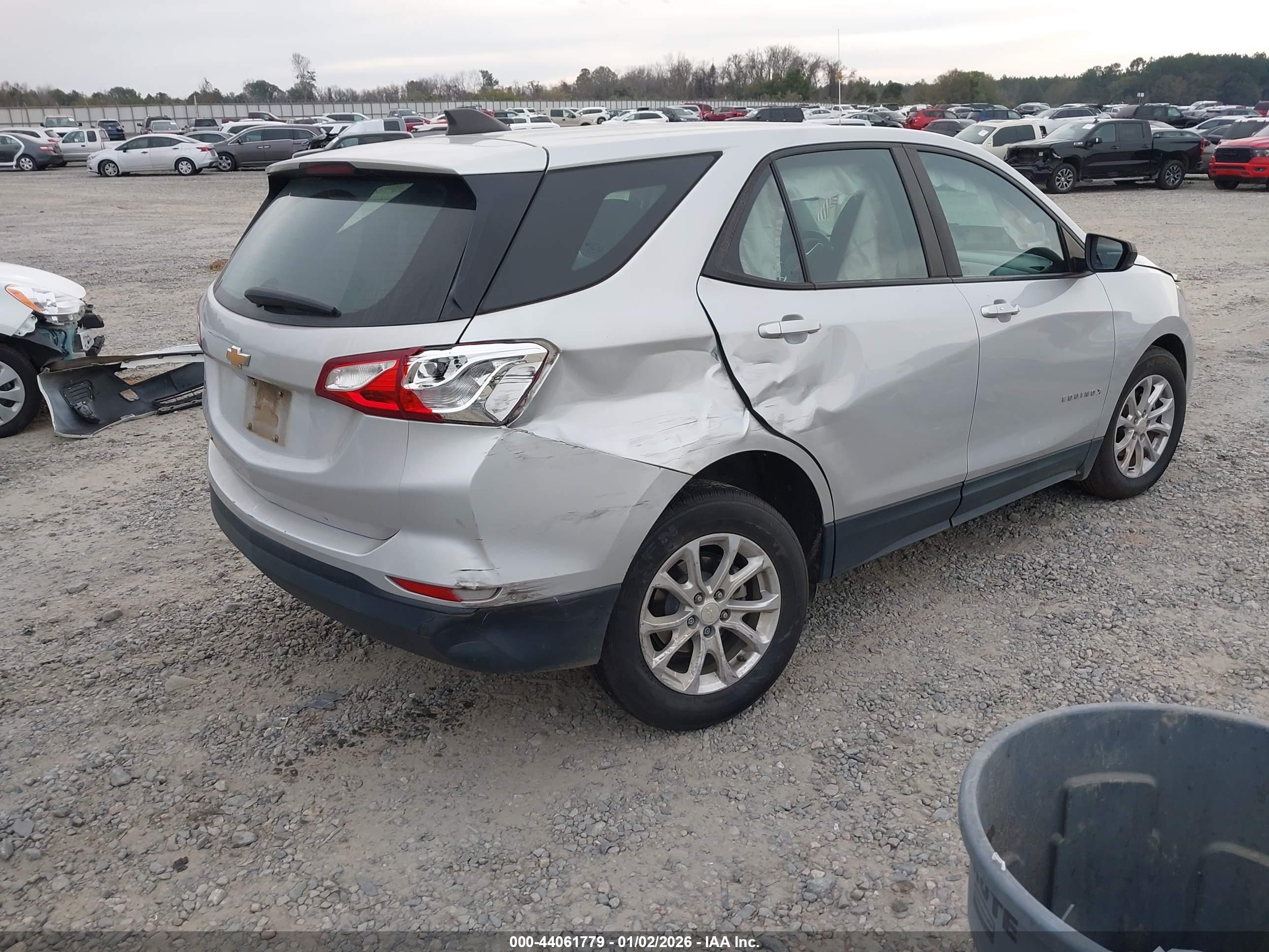 CHEVROLET EQUINOX image 4