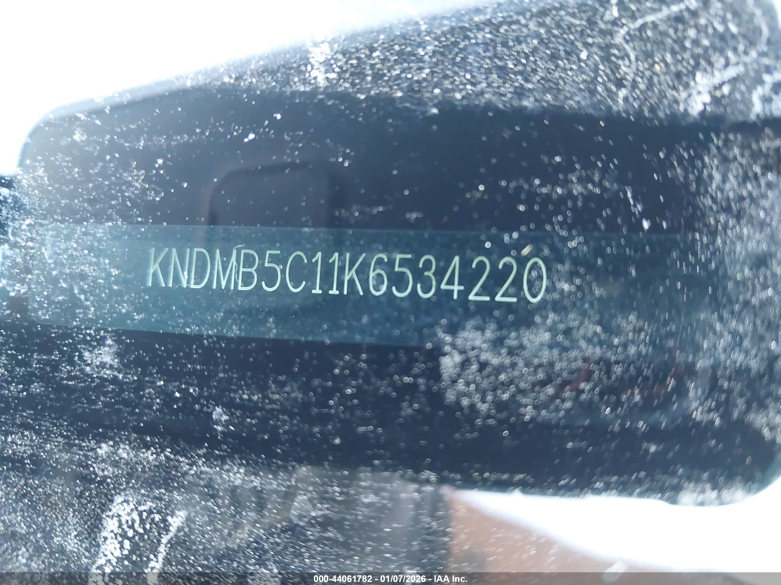 KIA SEDONA image 9