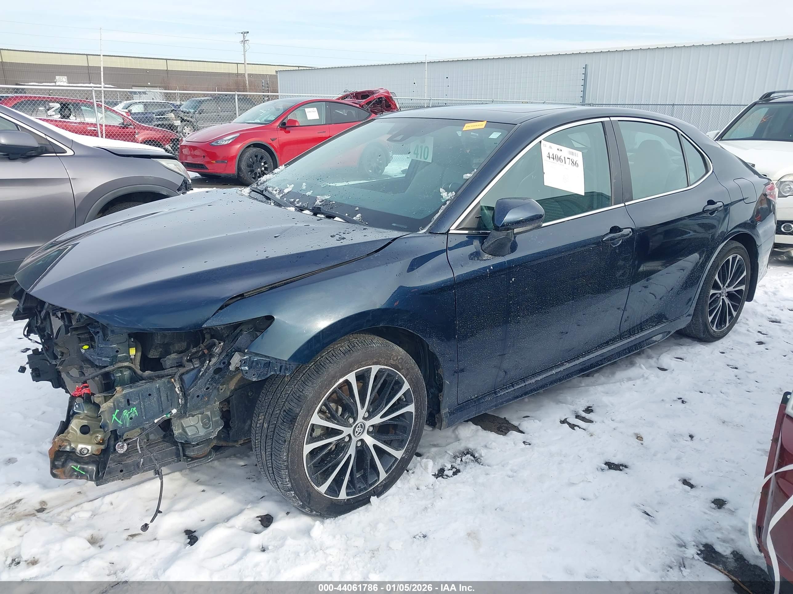 TOYOTA CAMRY image 2