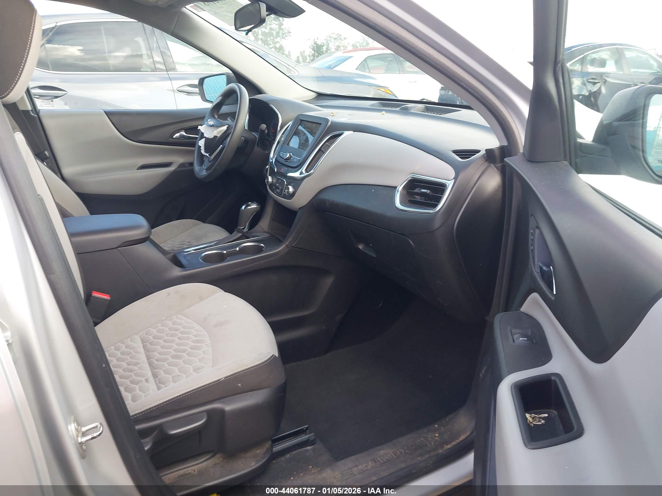 CHEVROLET EQUINOX image 5