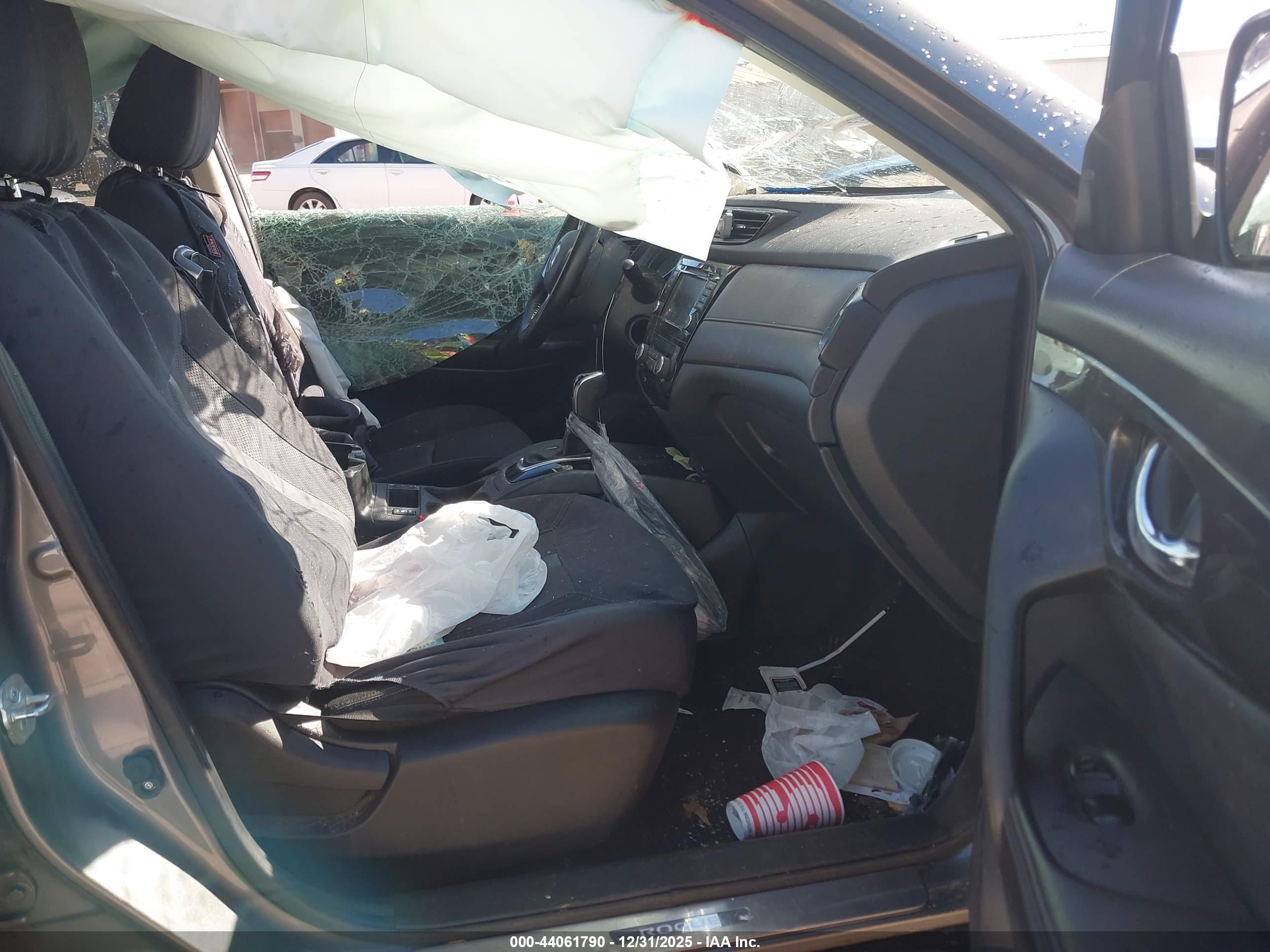 NISSAN ROGUE image 5