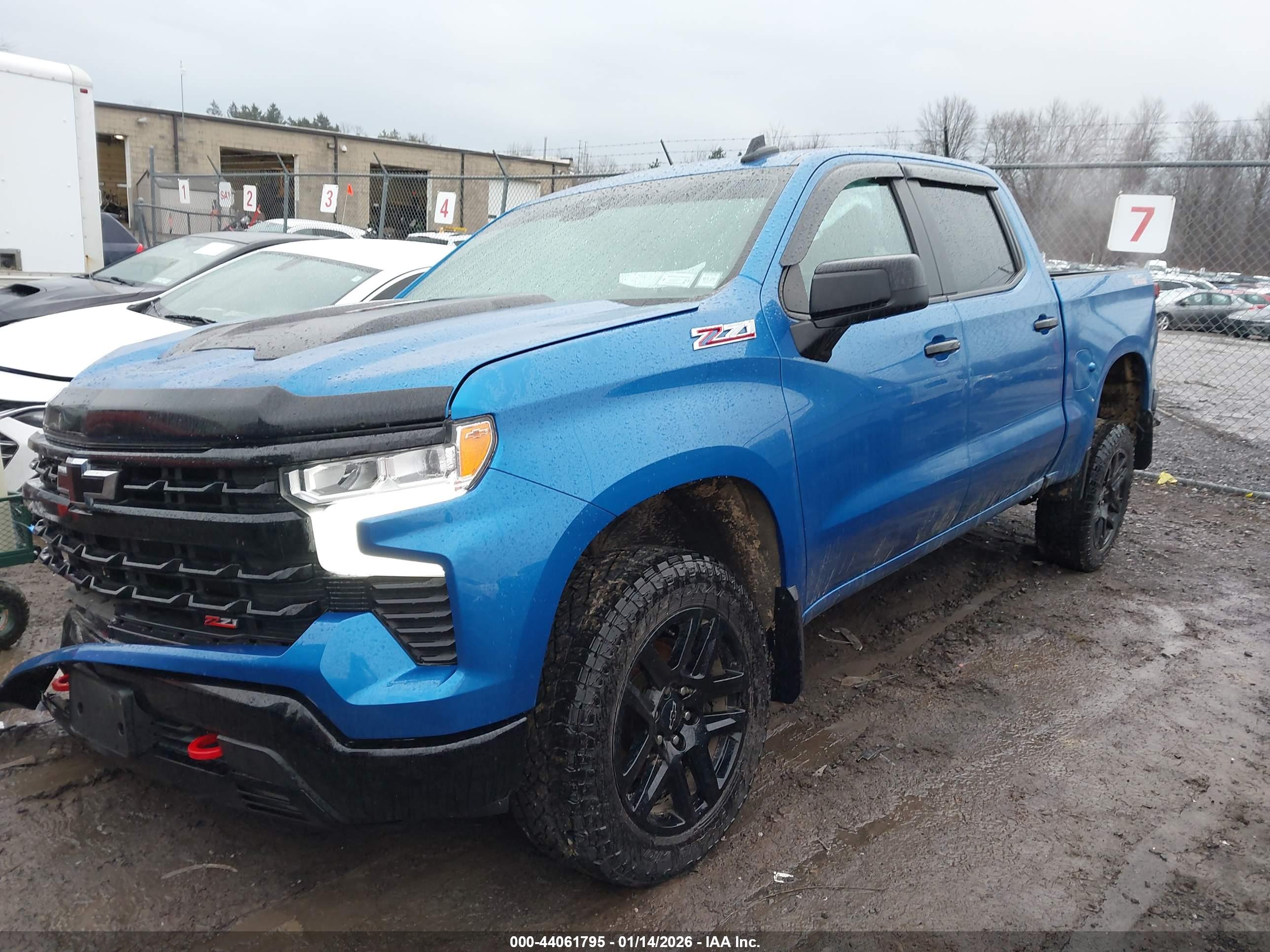 CHEVROLET SILVERADO image 2