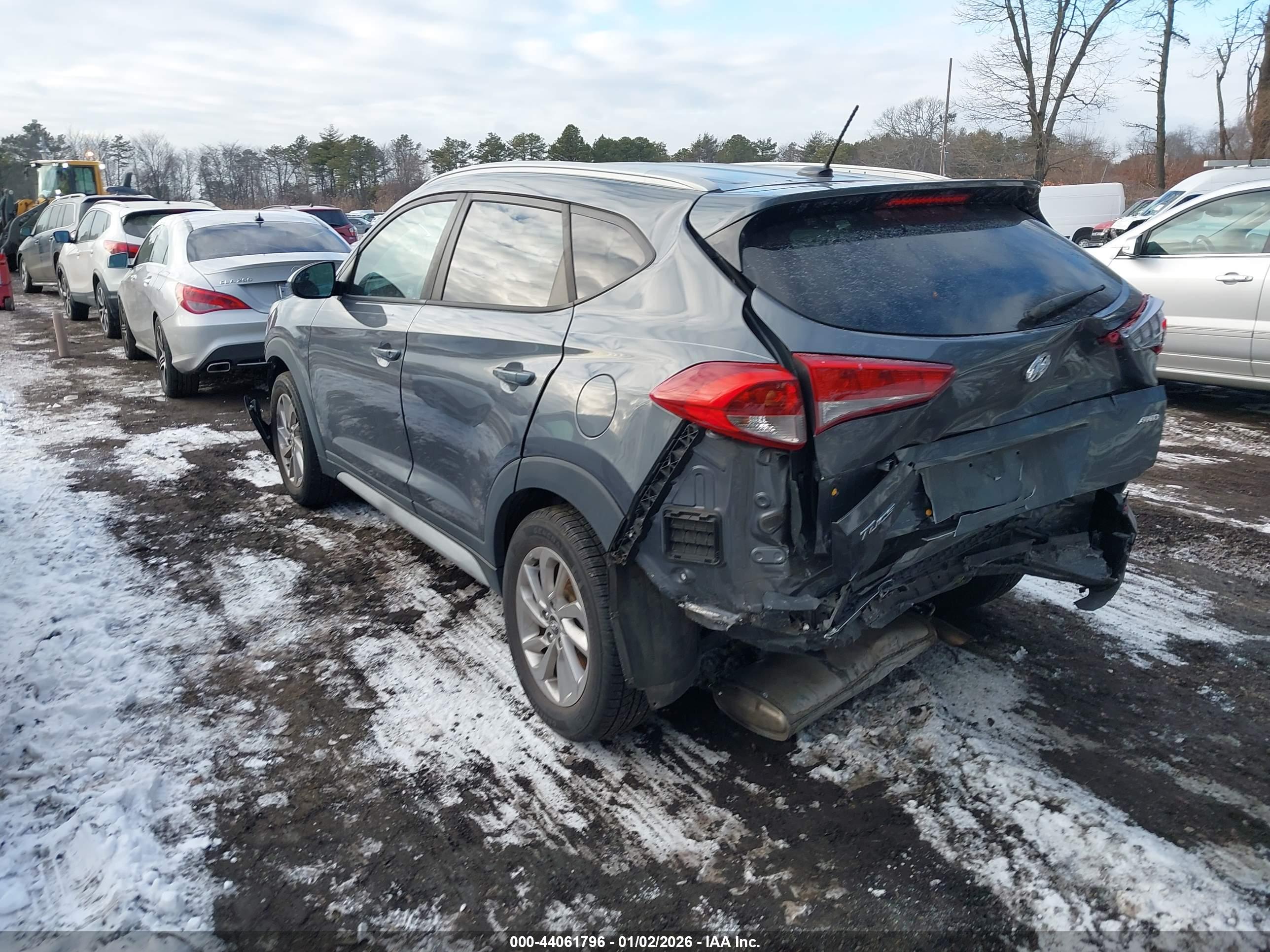 HYUNDAI TUCSON image 3