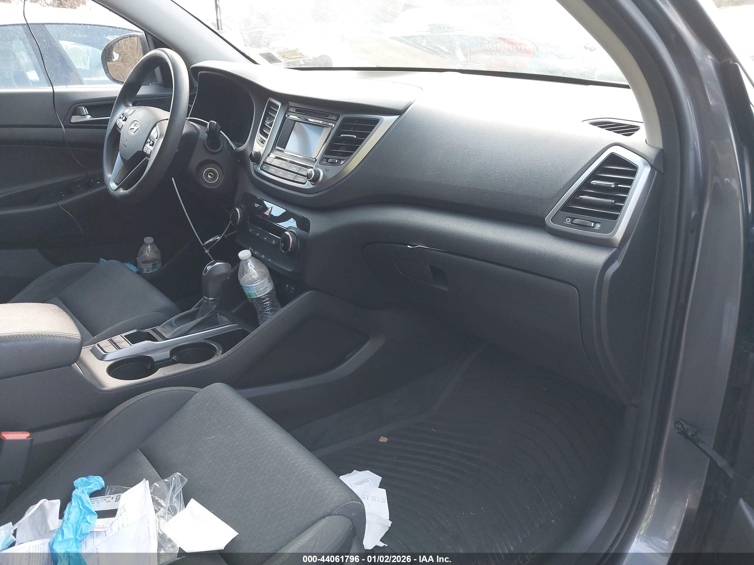 HYUNDAI TUCSON image 5