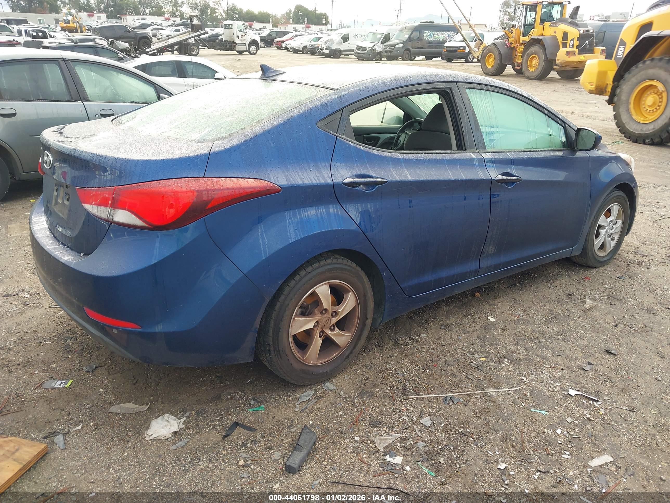 HYUNDAI ELANTRA image 4