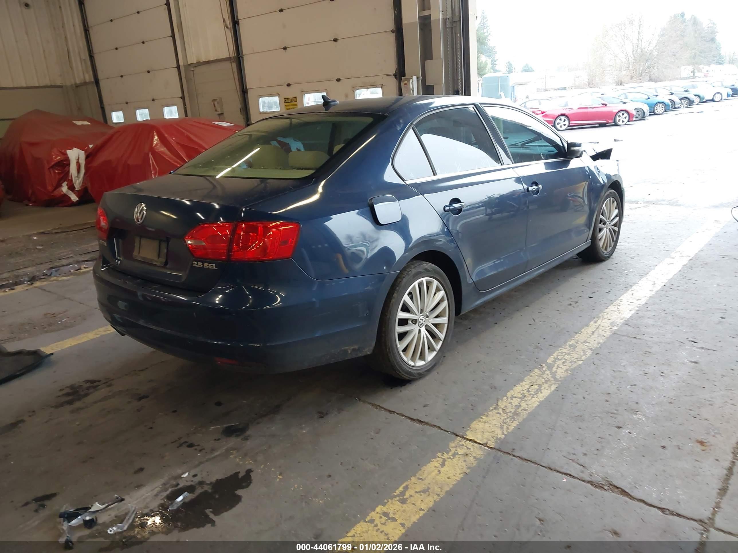 VOLKSWAGEN JETTA image 4