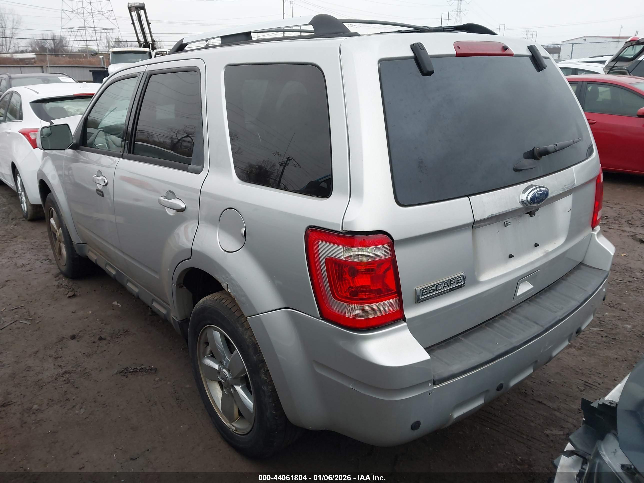 FORD ESCAPE image 3