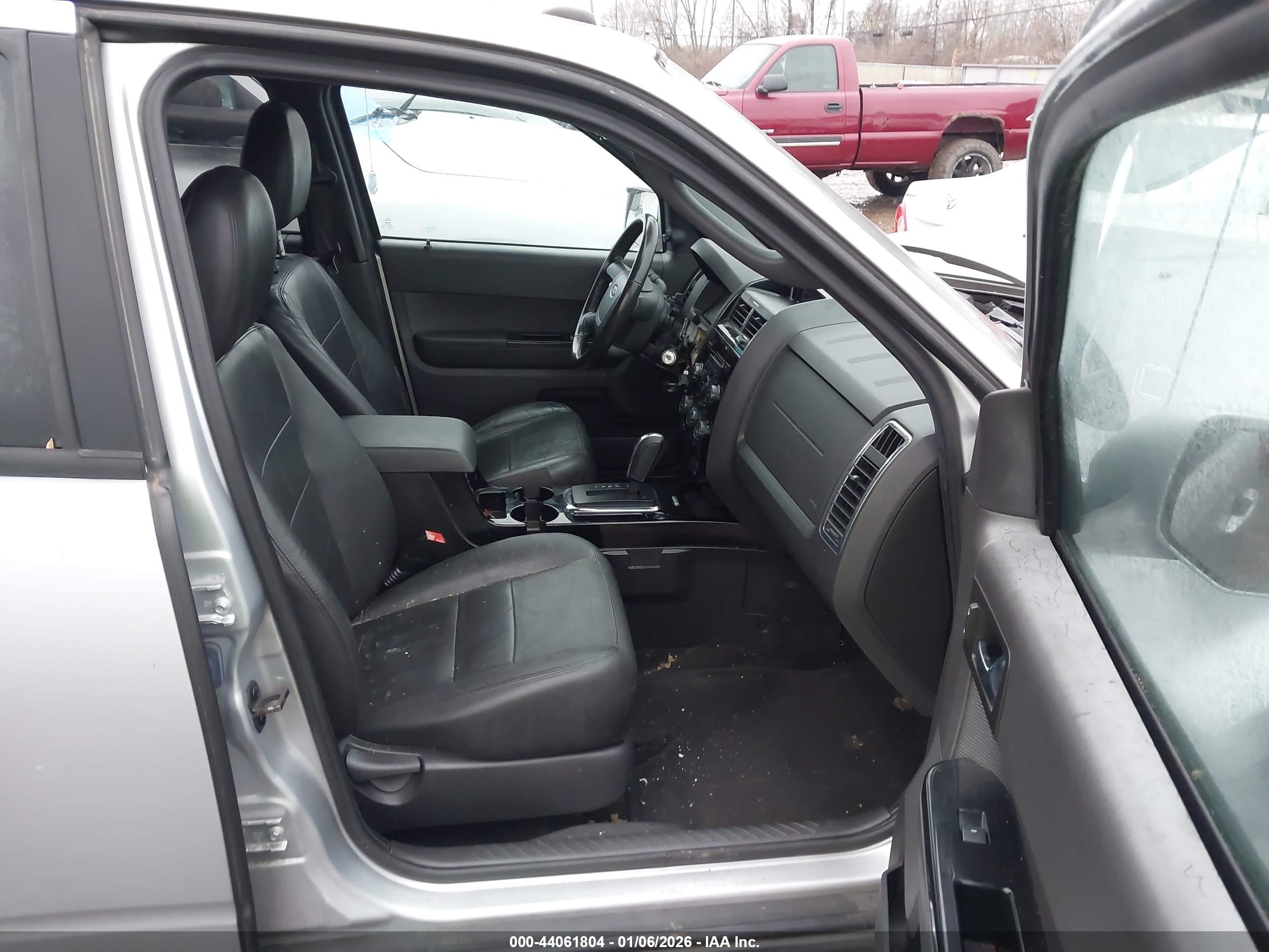 FORD ESCAPE image 5