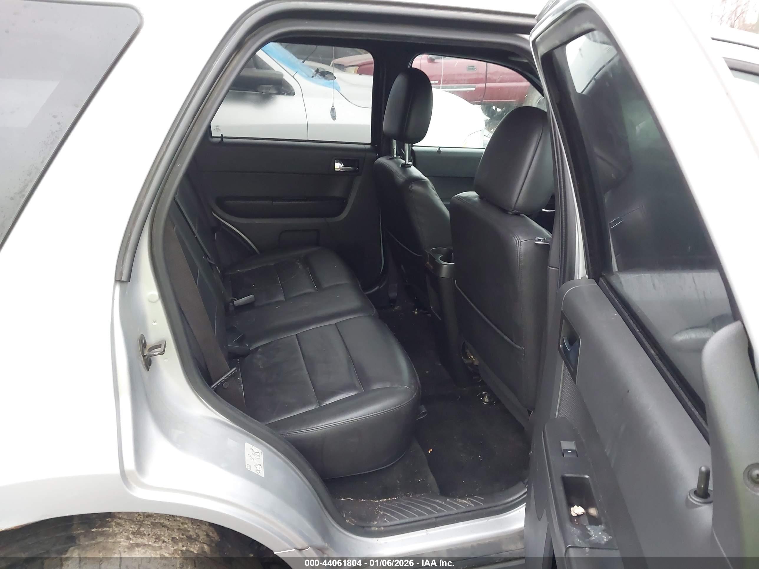 FORD ESCAPE image 8