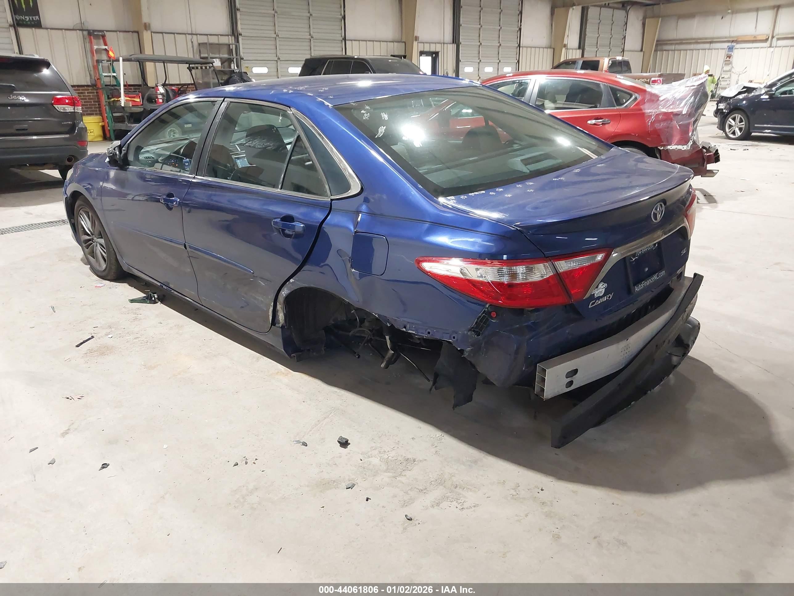 TOYOTA CAMRY image 3