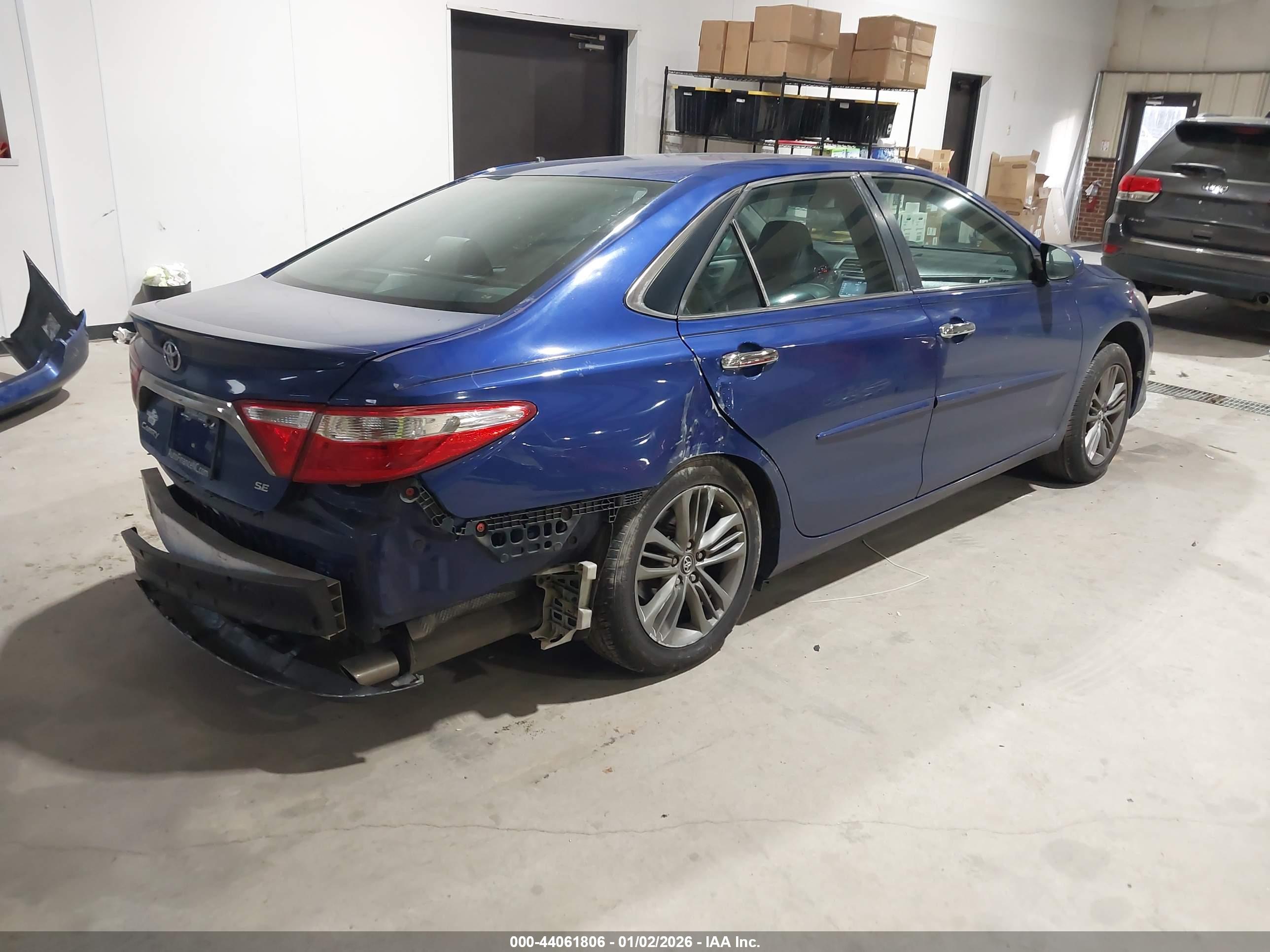TOYOTA CAMRY image 4
