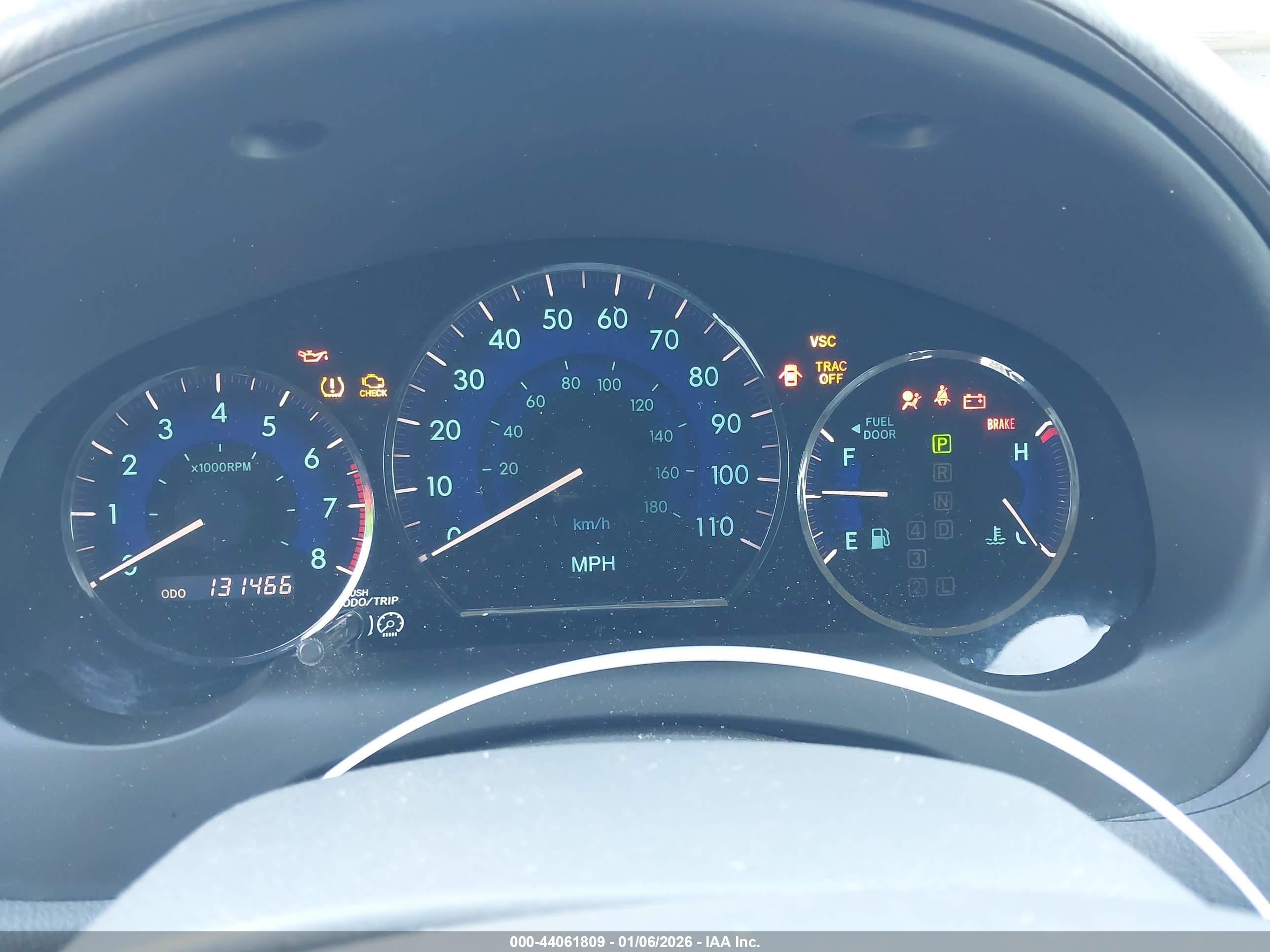 TOYOTA SIENNA image 7