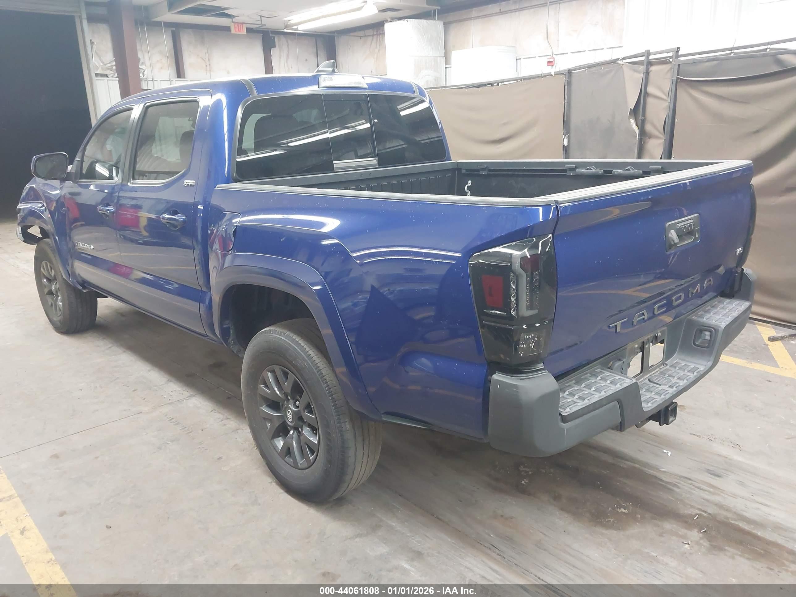 TOYOTA TACOMA image 3