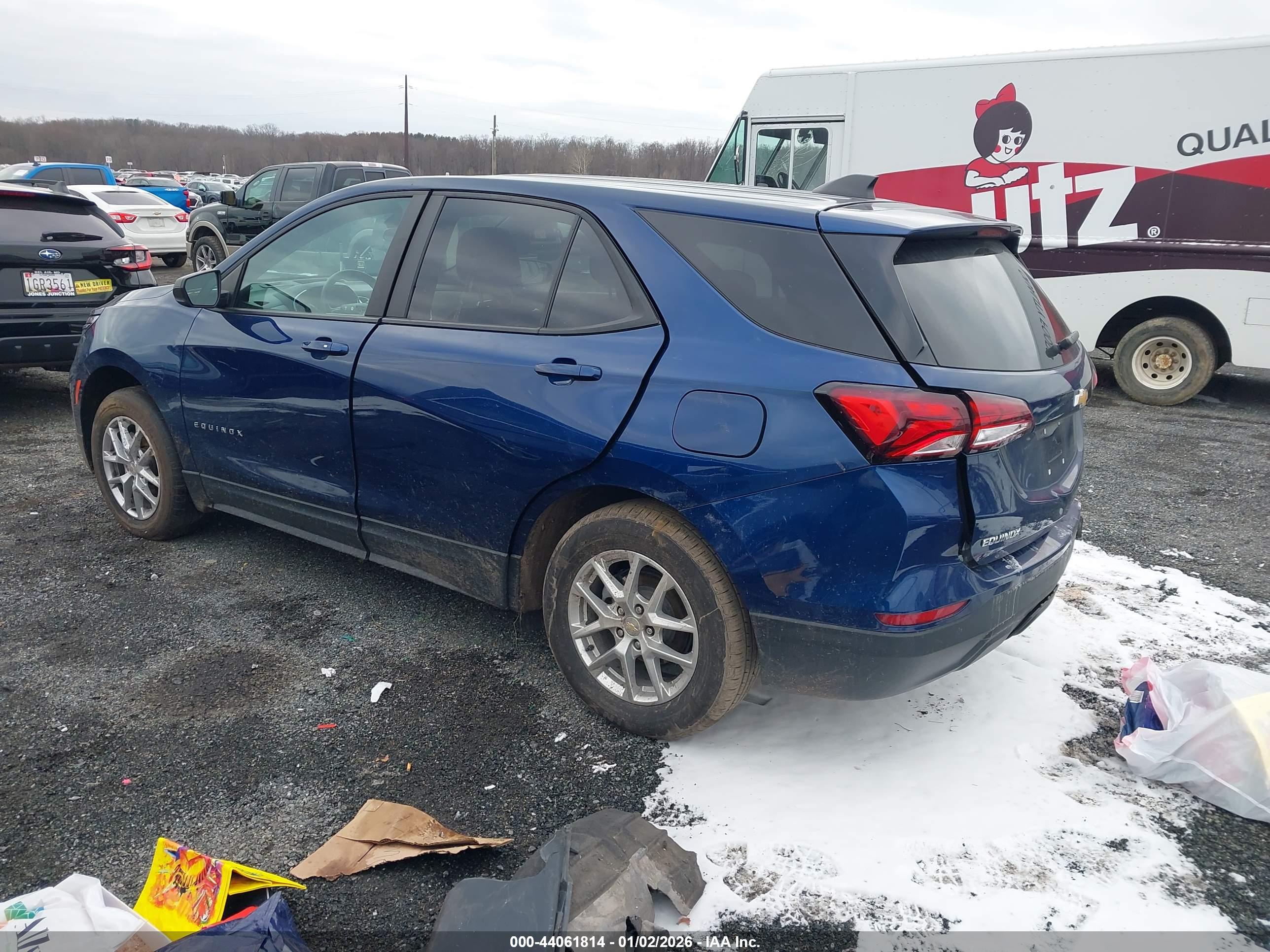 CHEVROLET EQUINOX image 3