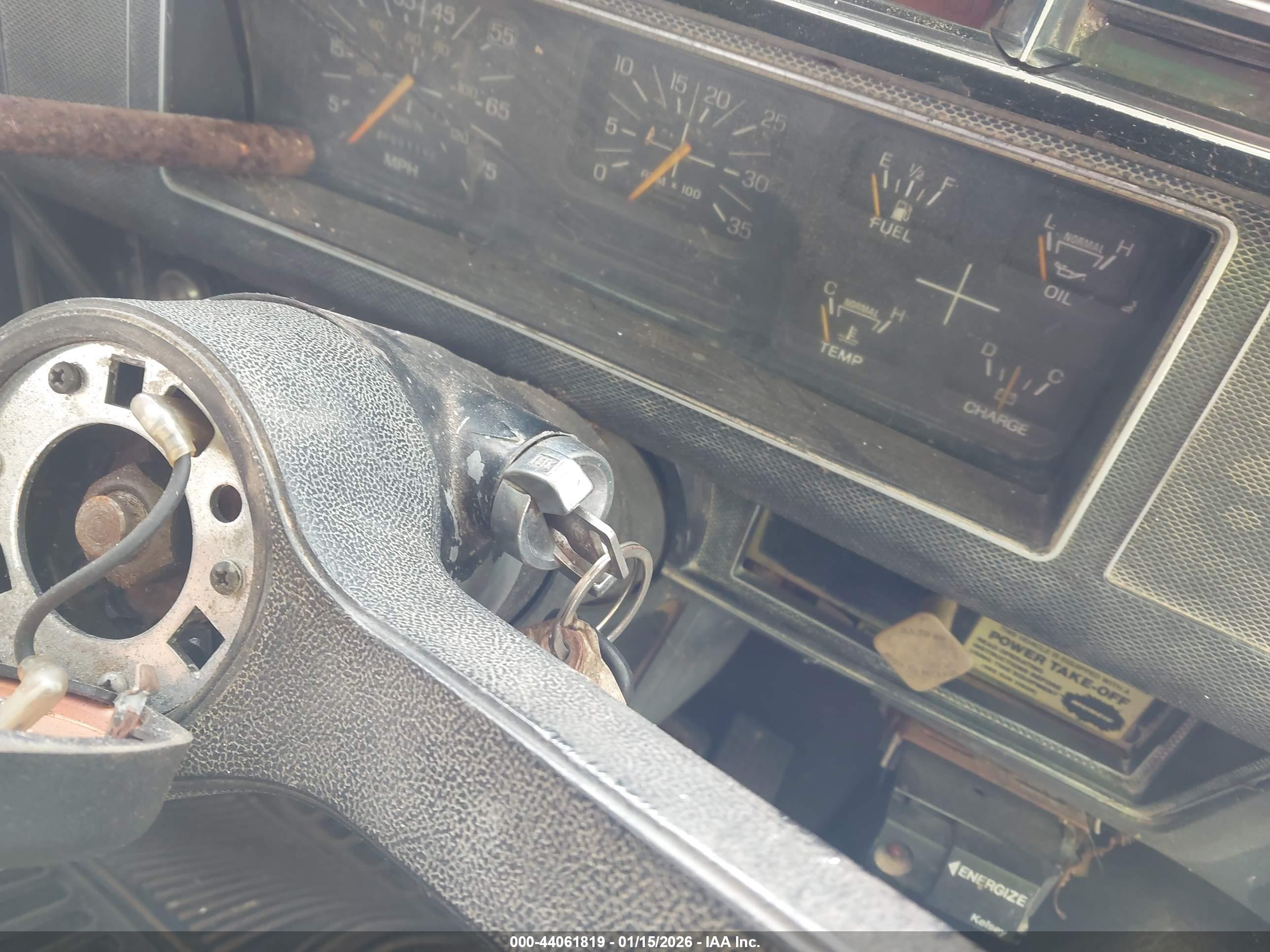 FORD F700 image 11