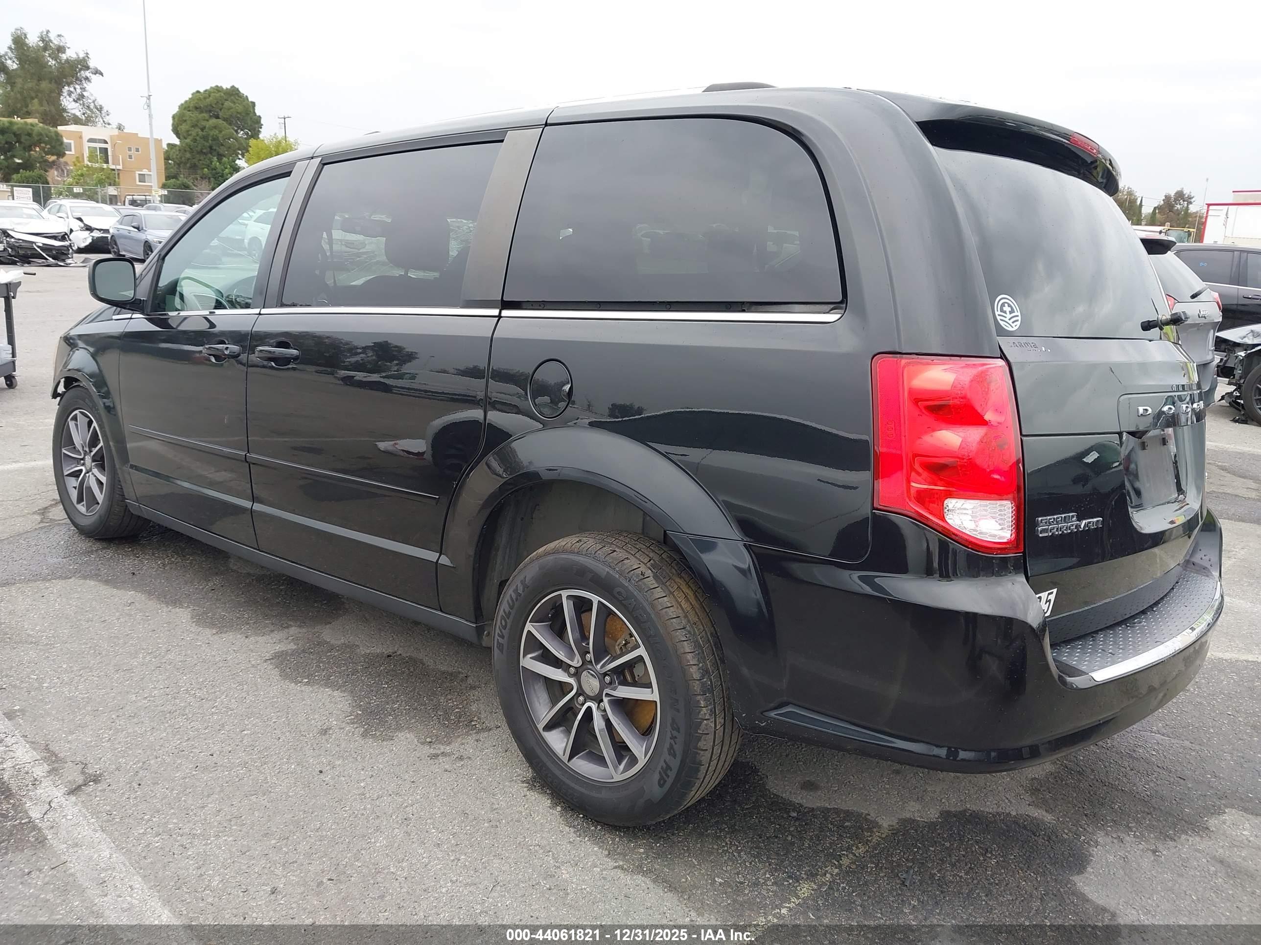 DODGE GRAND image 3