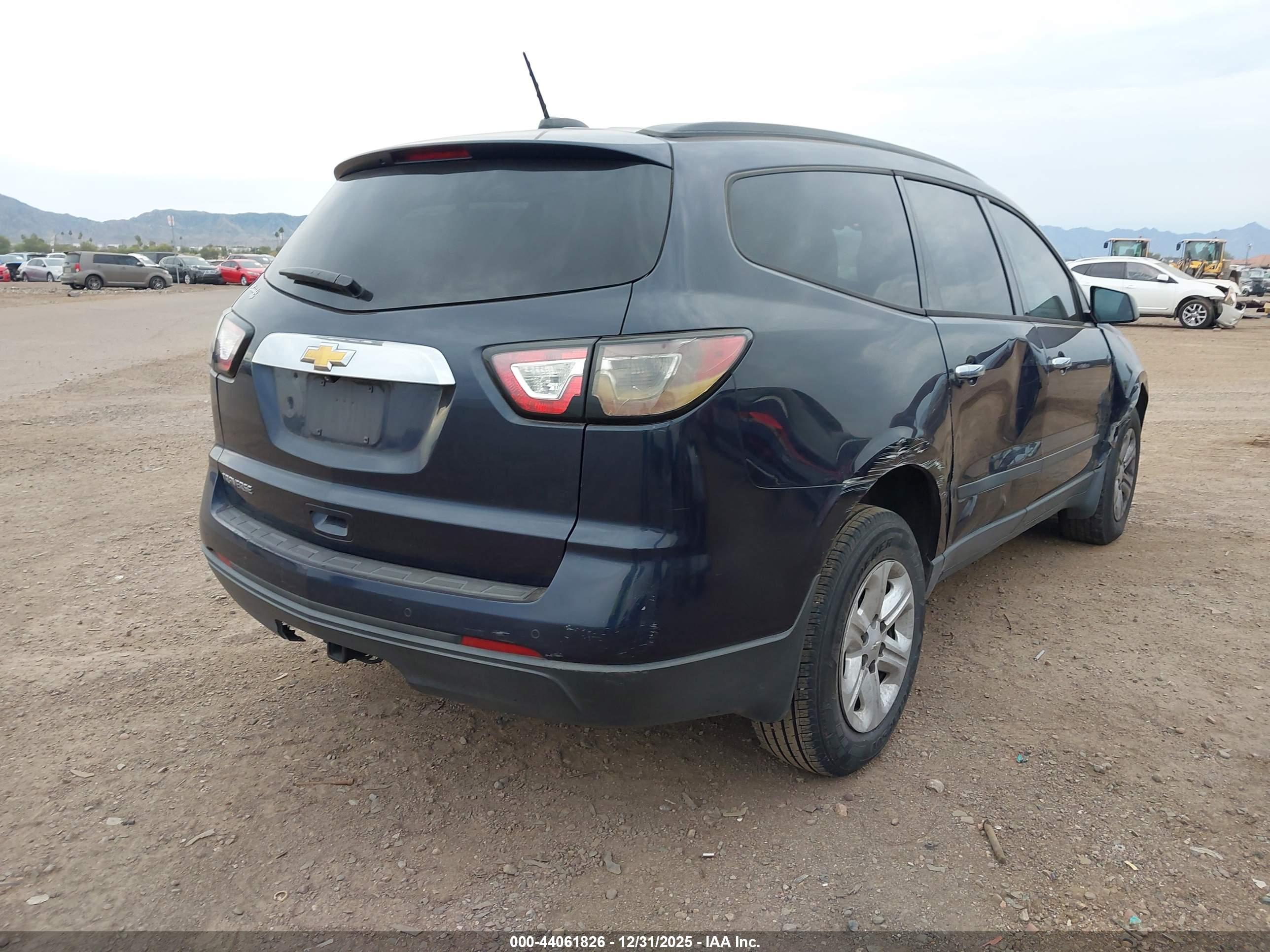 CHEVROLET TRAVERSE image 4