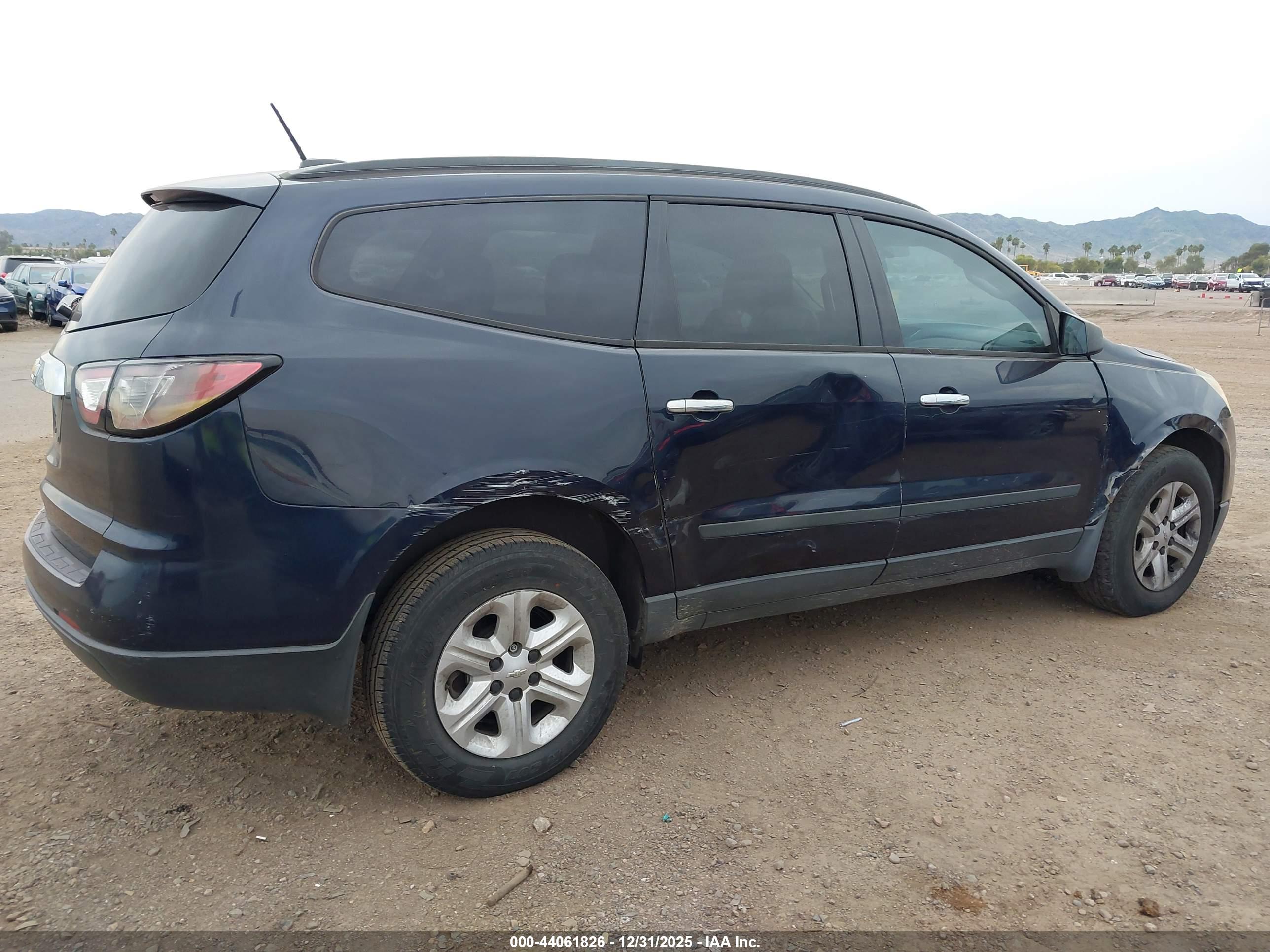 CHEVROLET TRAVERSE image 6