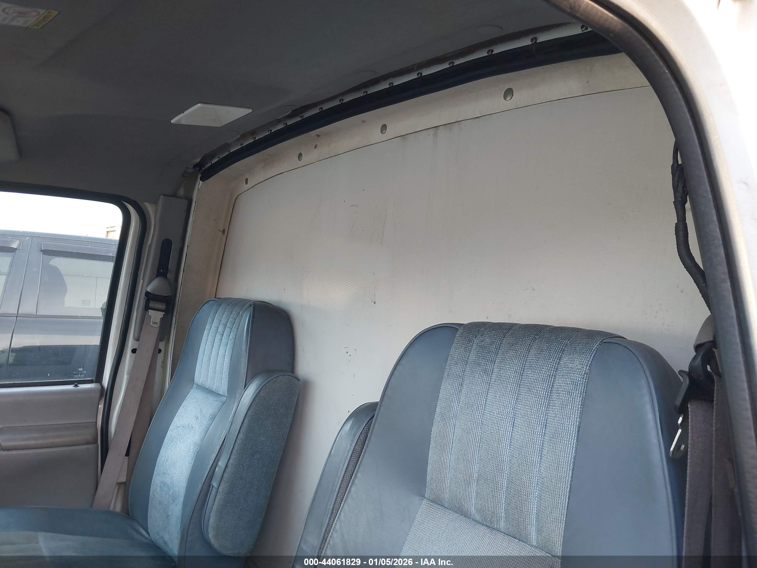FORD ECONOLINE image 7