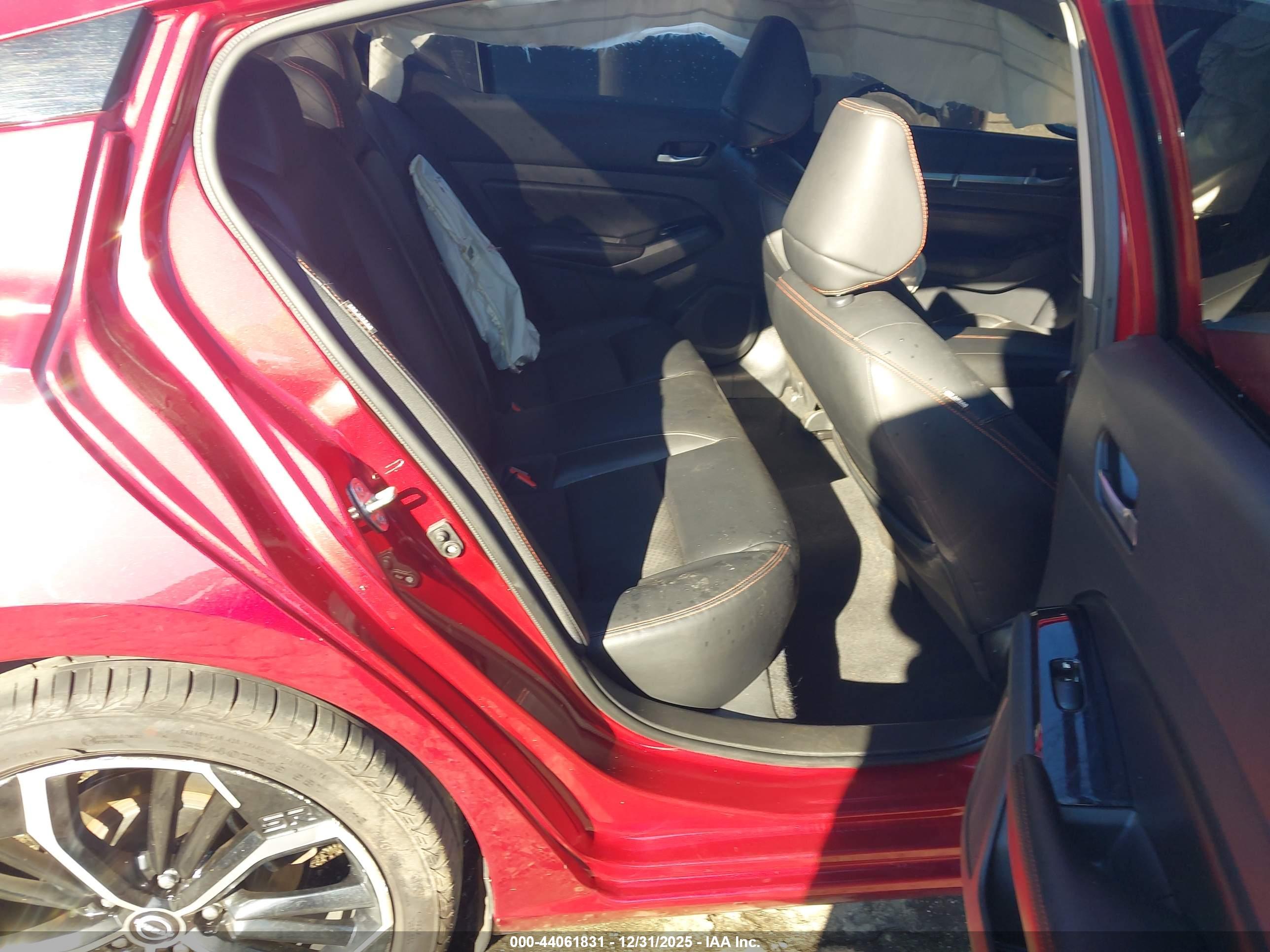 NISSAN ALTIMA image 8