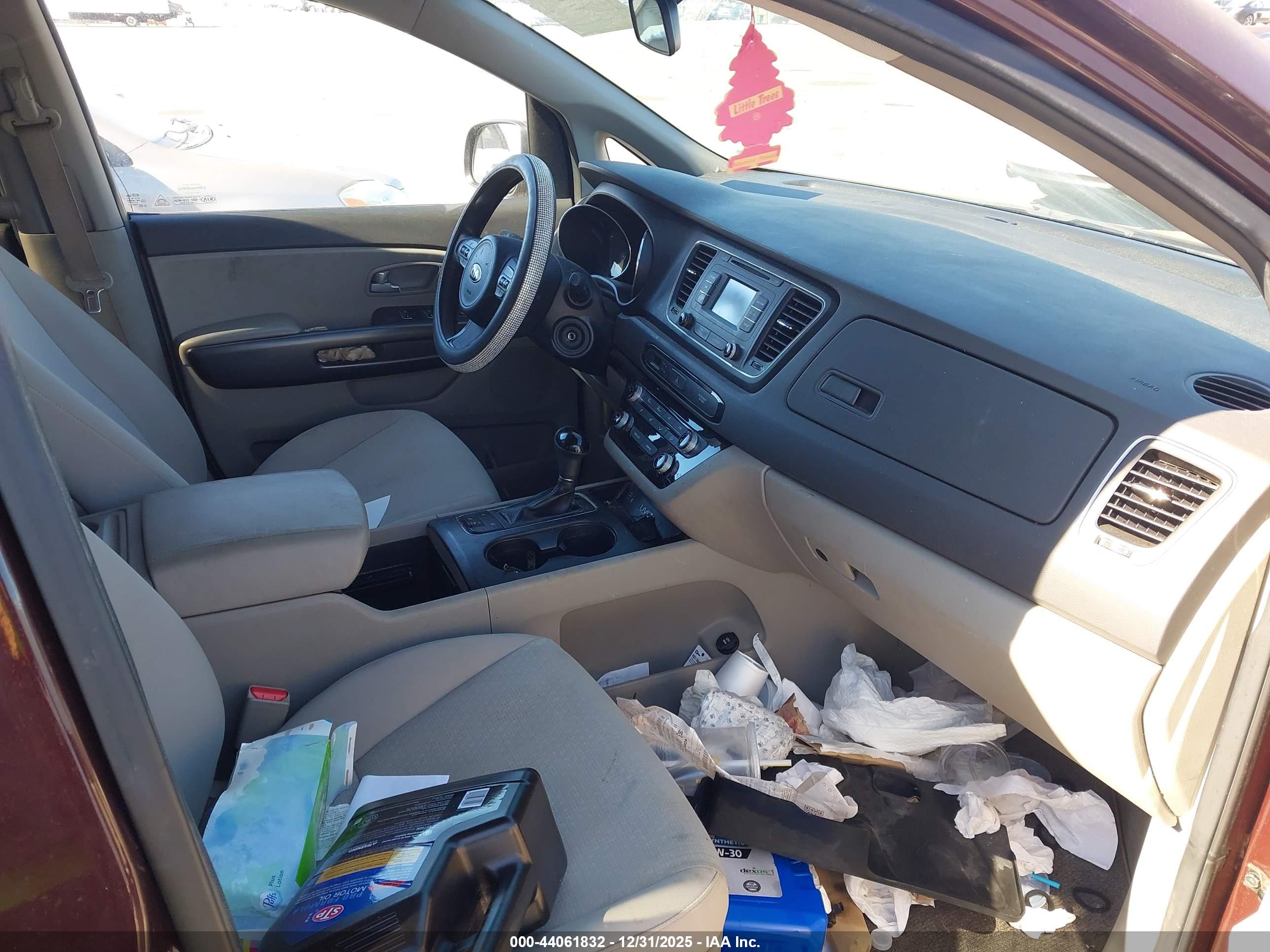 KIA SEDONA image 5