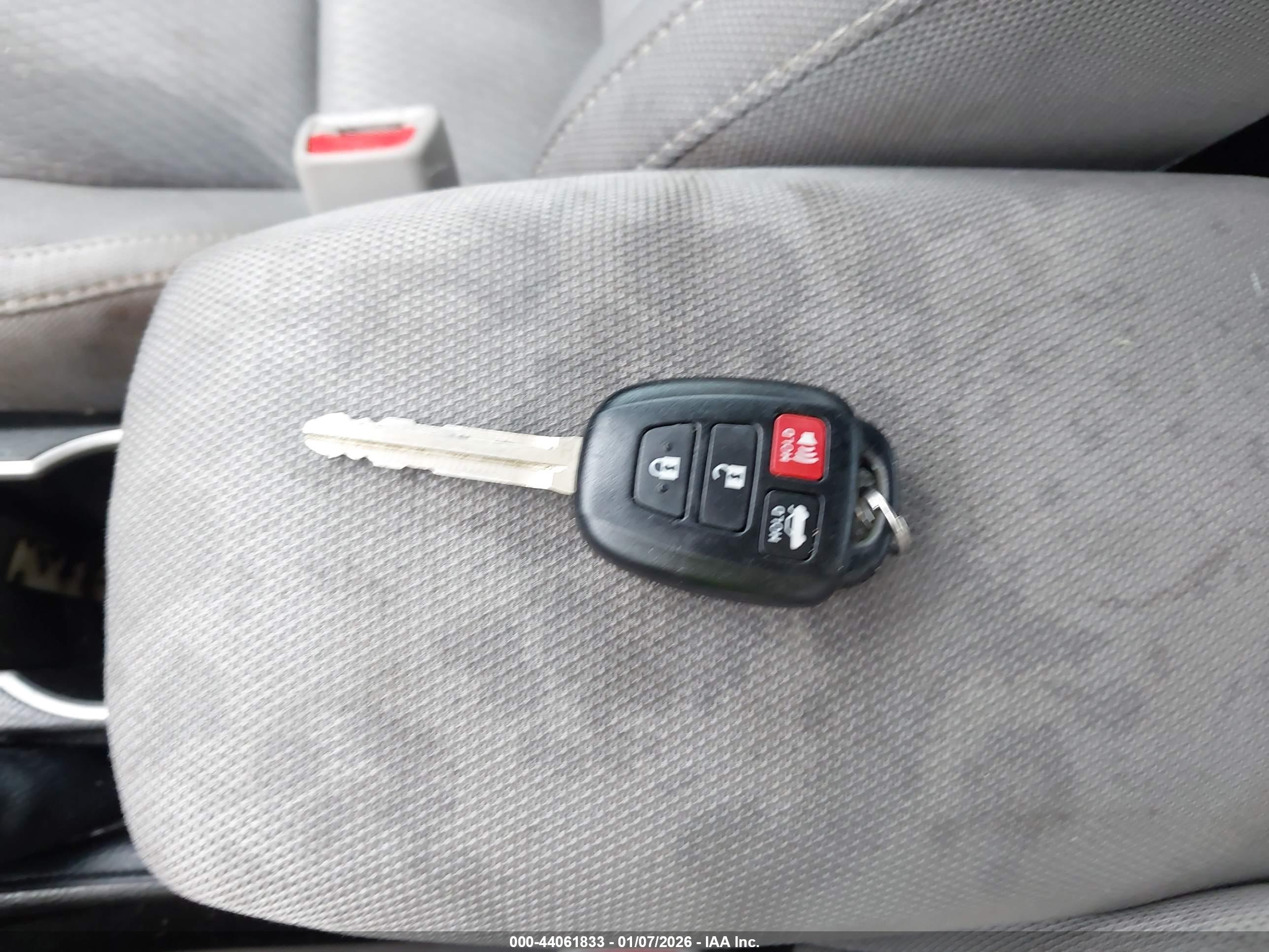 TOYOTA COROLLA image 11