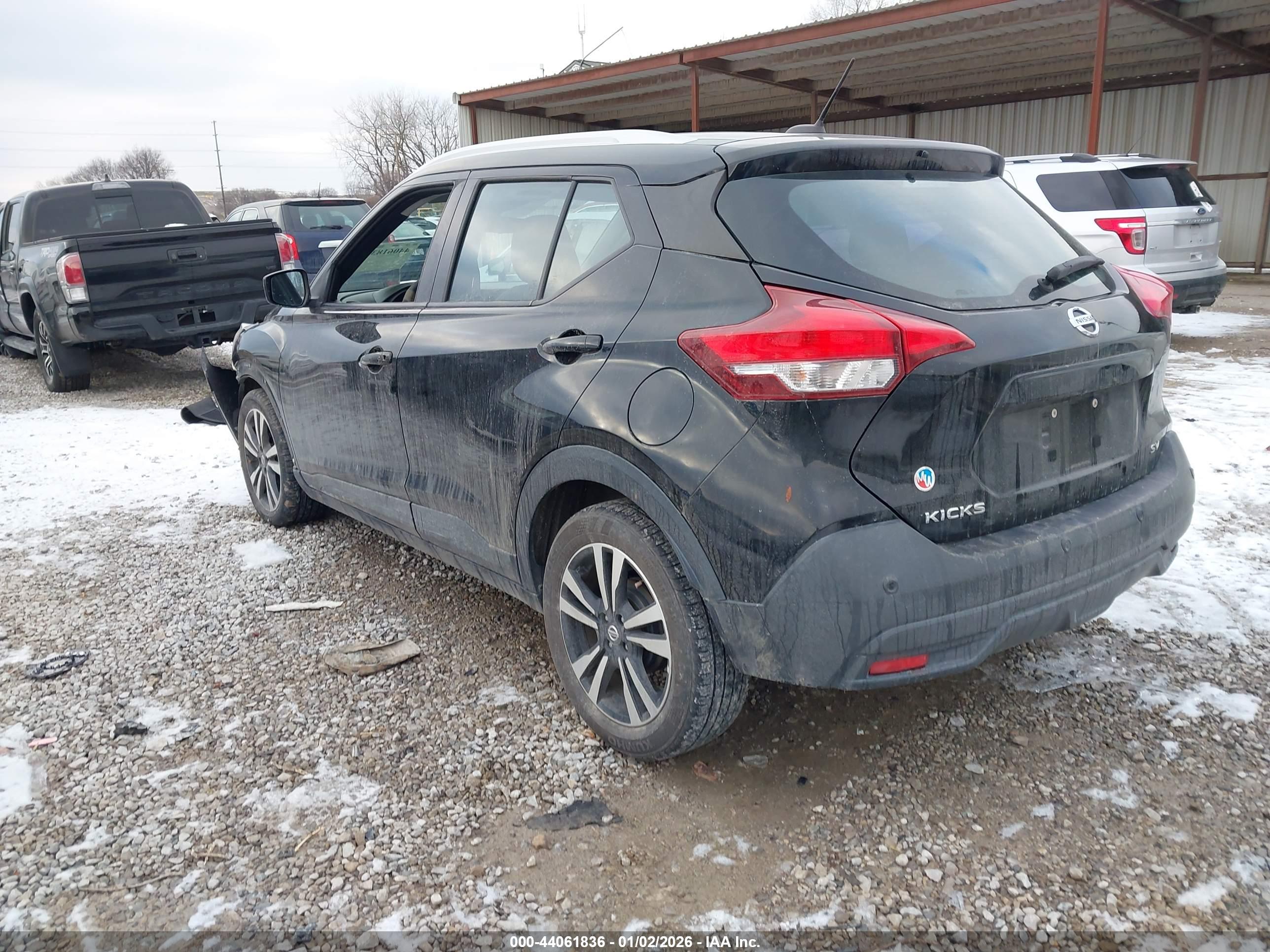 NISSAN KICKS image 3