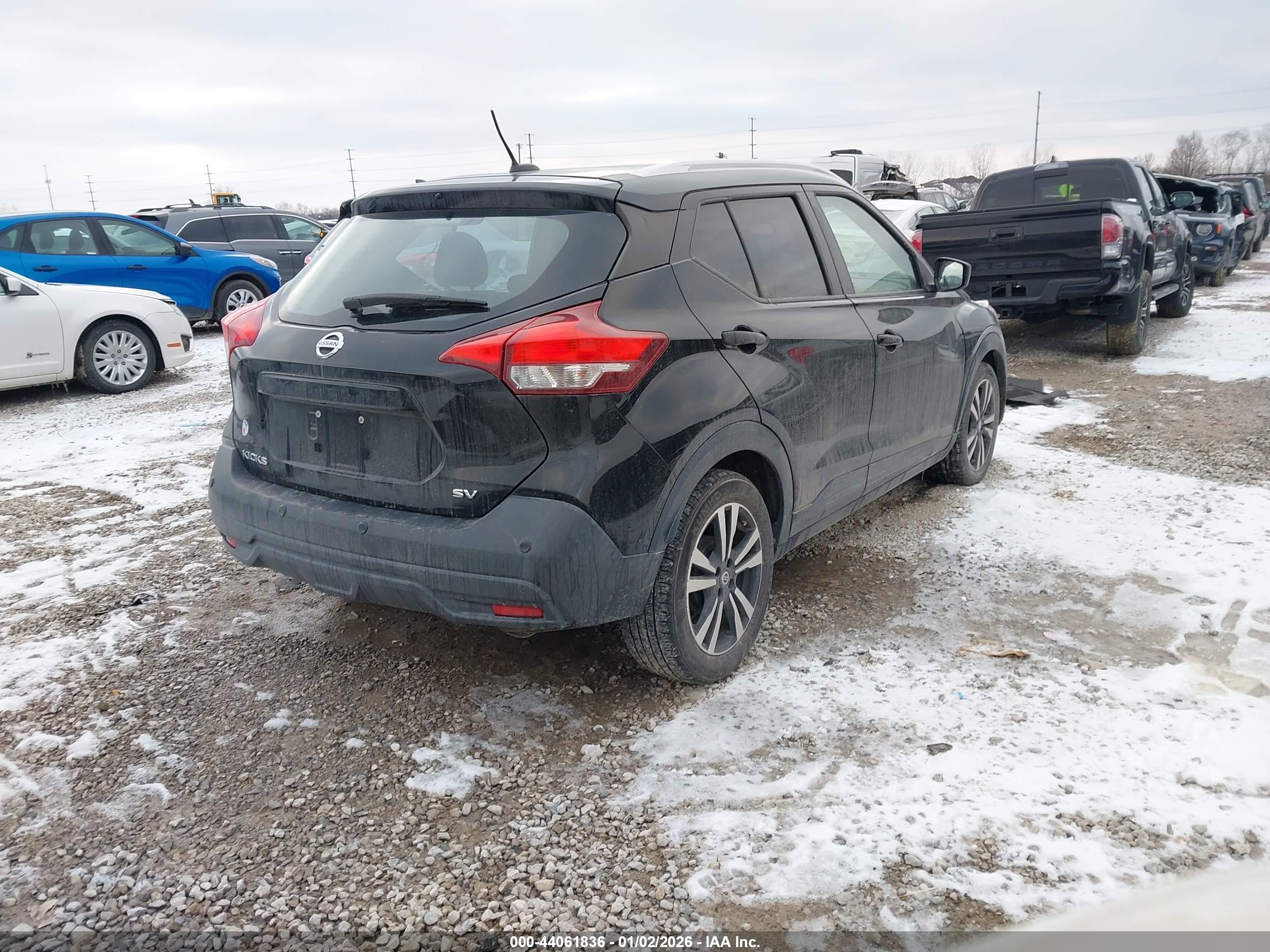 NISSAN KICKS image 4