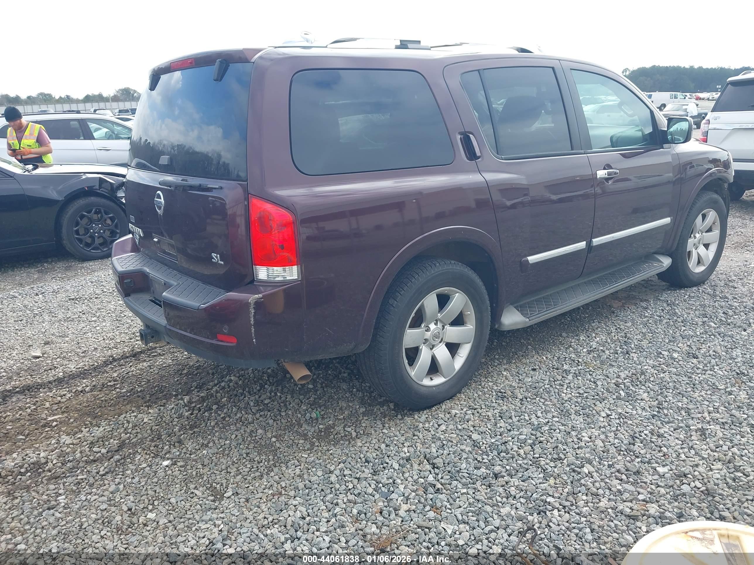 NISSAN ARMADA image 4