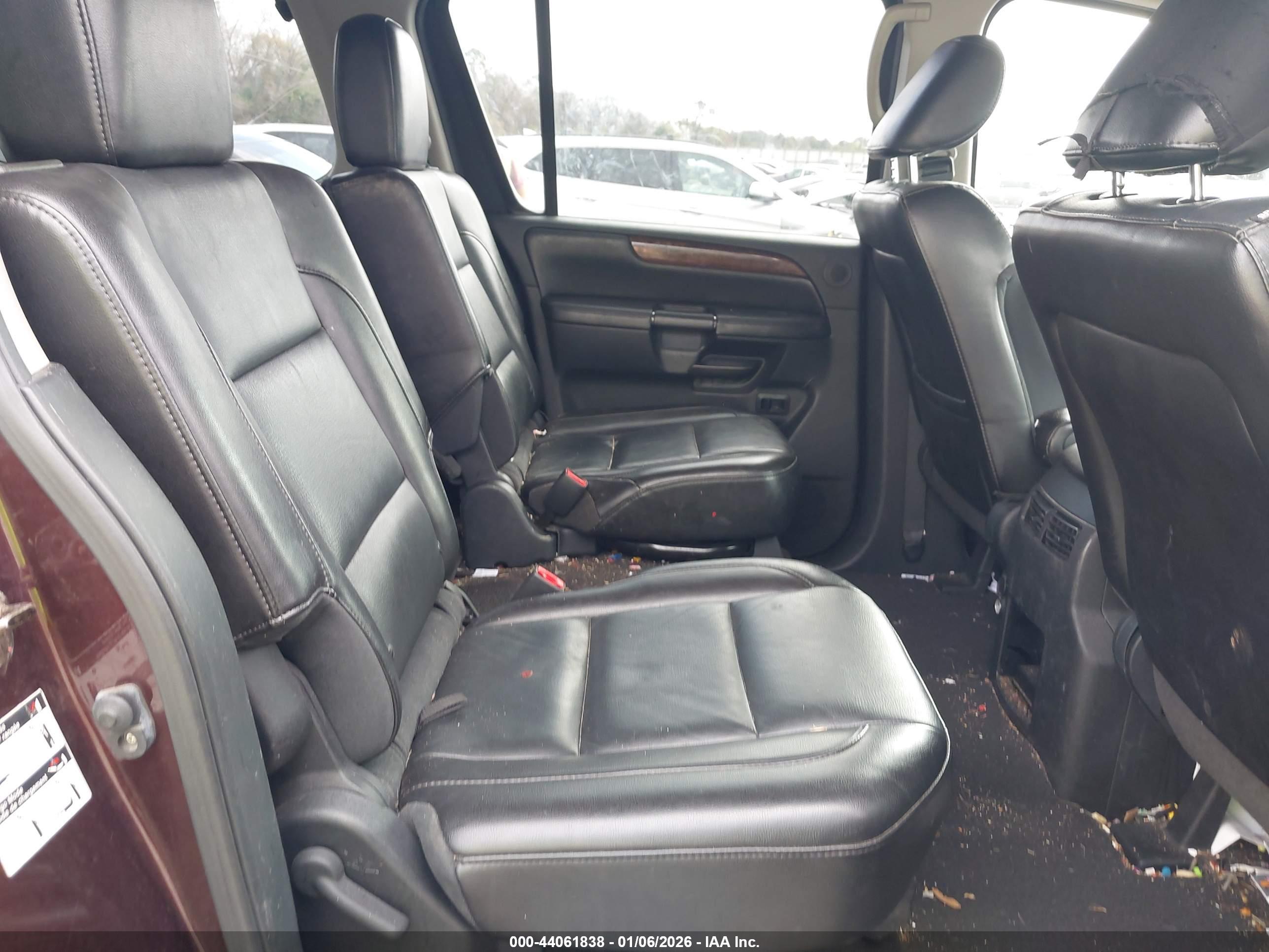 NISSAN ARMADA image 8